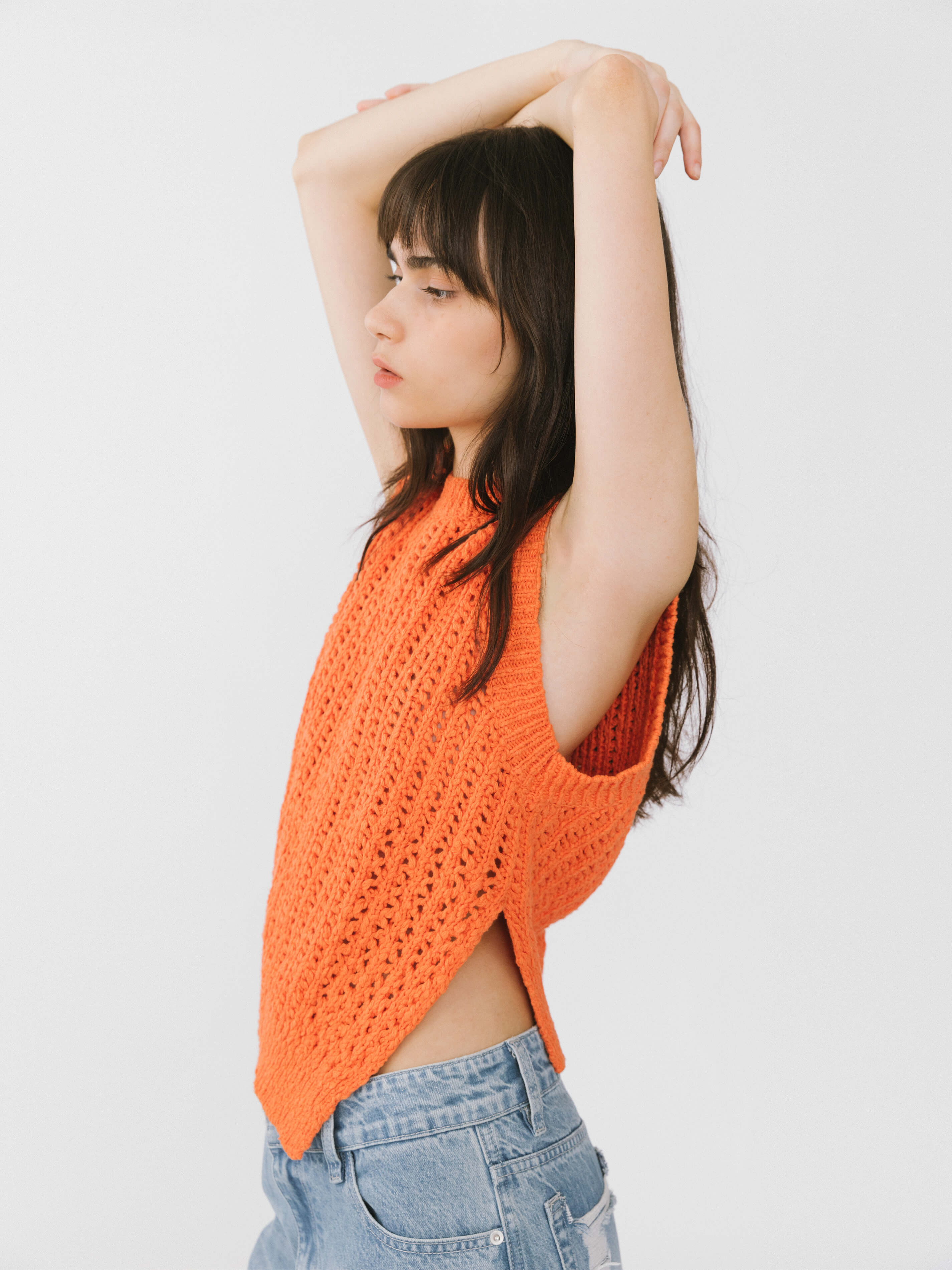 Cropped Asymmetric Knit Vest-5