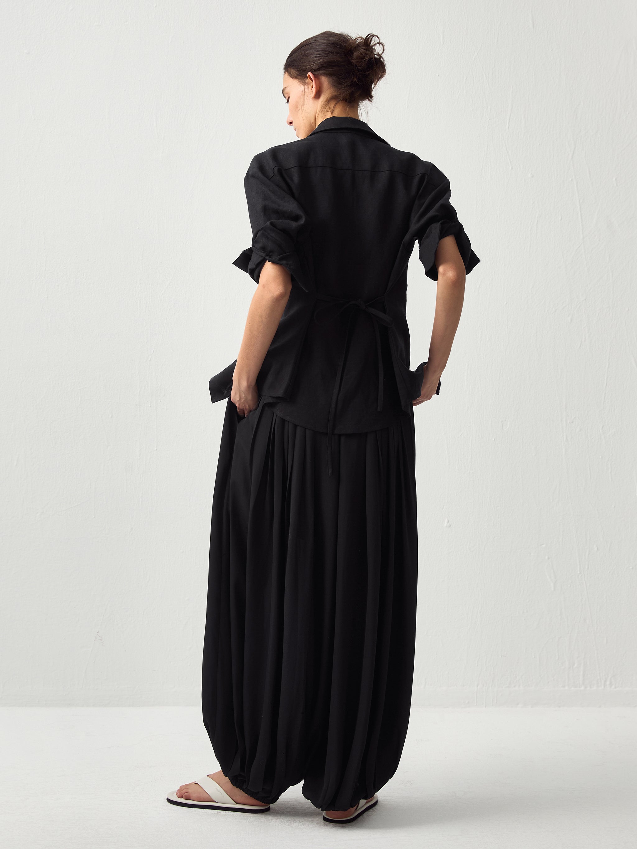 Pleated Balloon-Leg Elastic-Waist Trousers-6