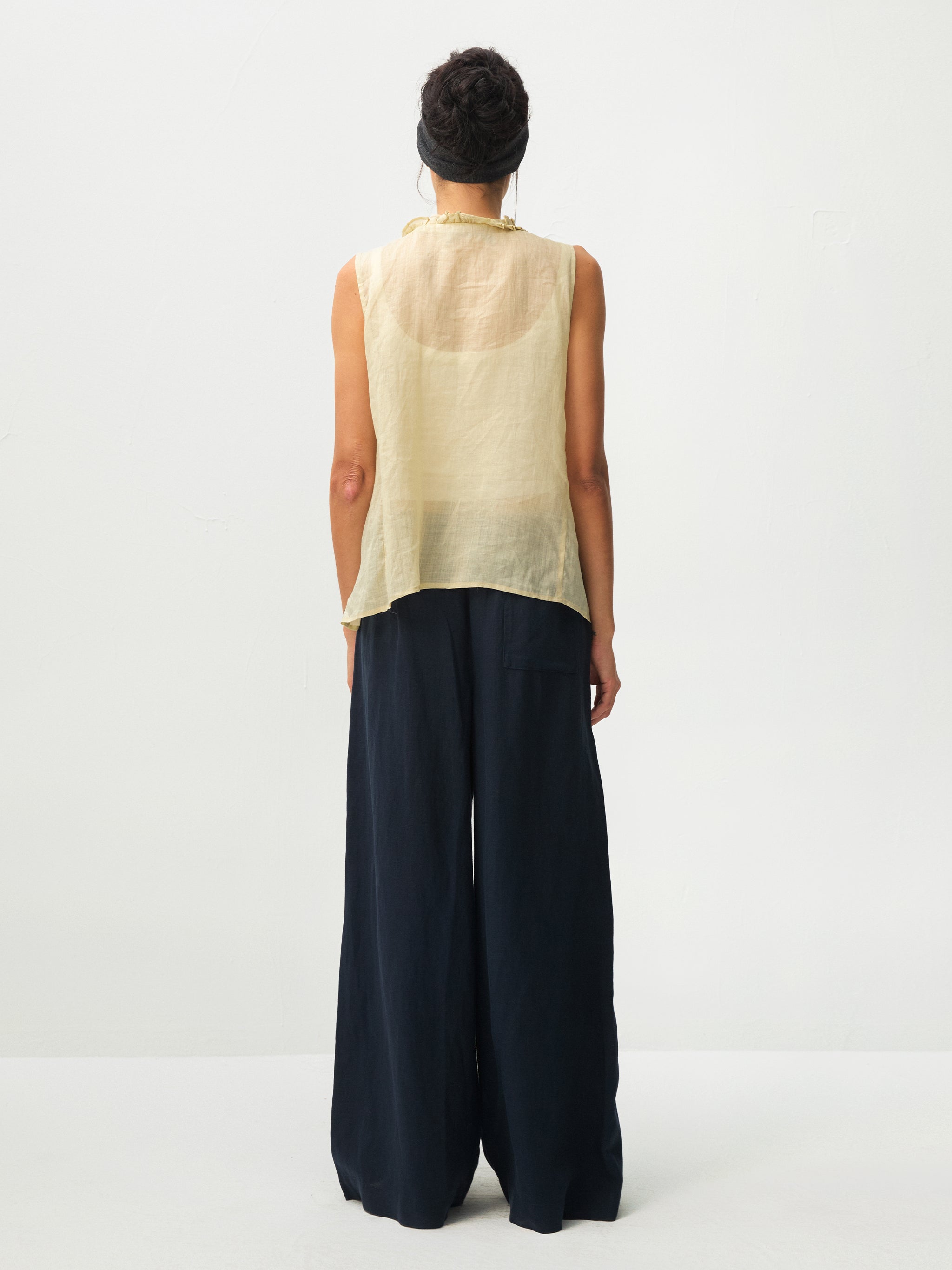 CUBIC Ramie Ruffle-Trim Tie Vest-6