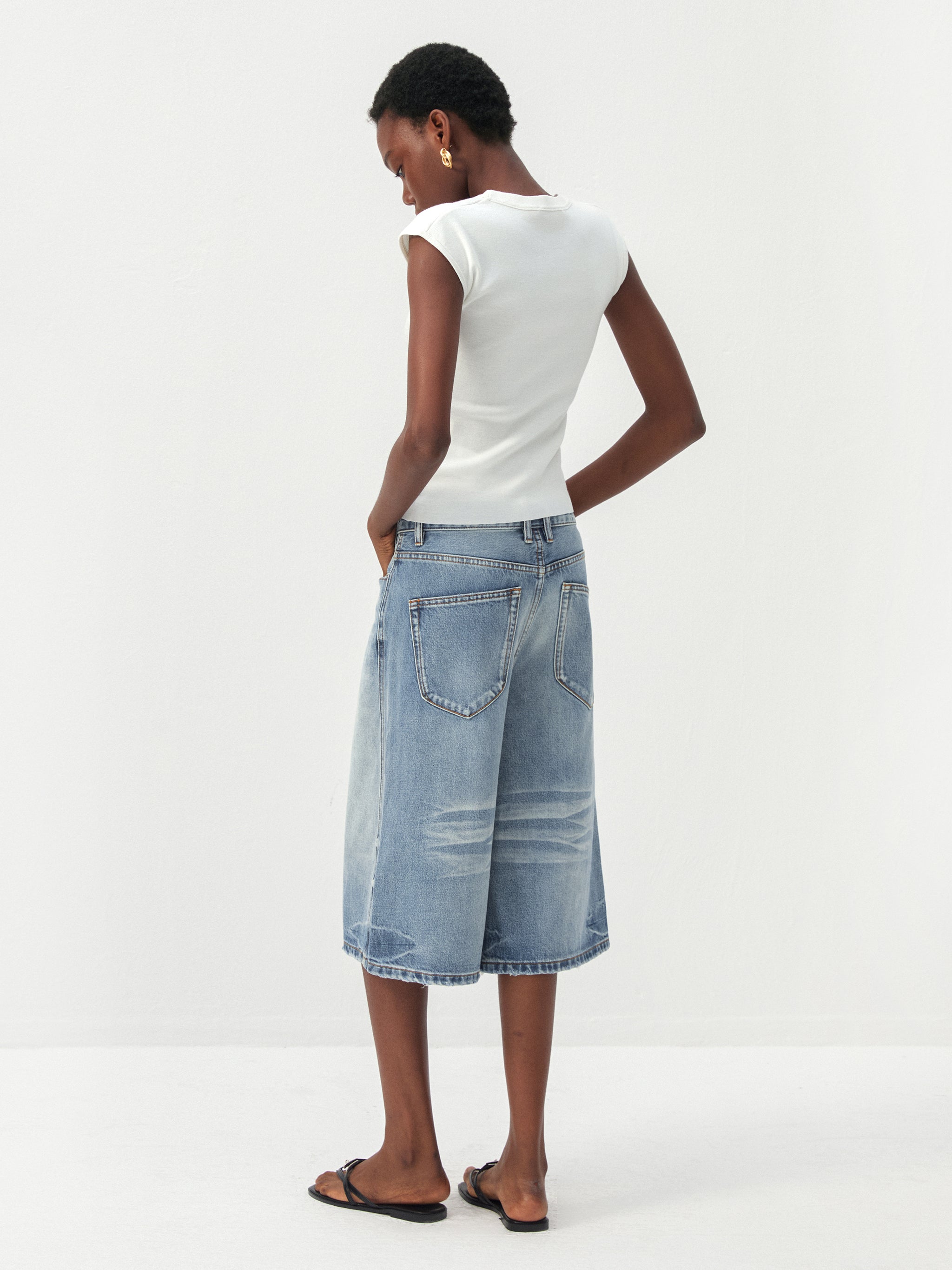 CUBIC Lyocell-Blend Minimalist U-Neck Top-6