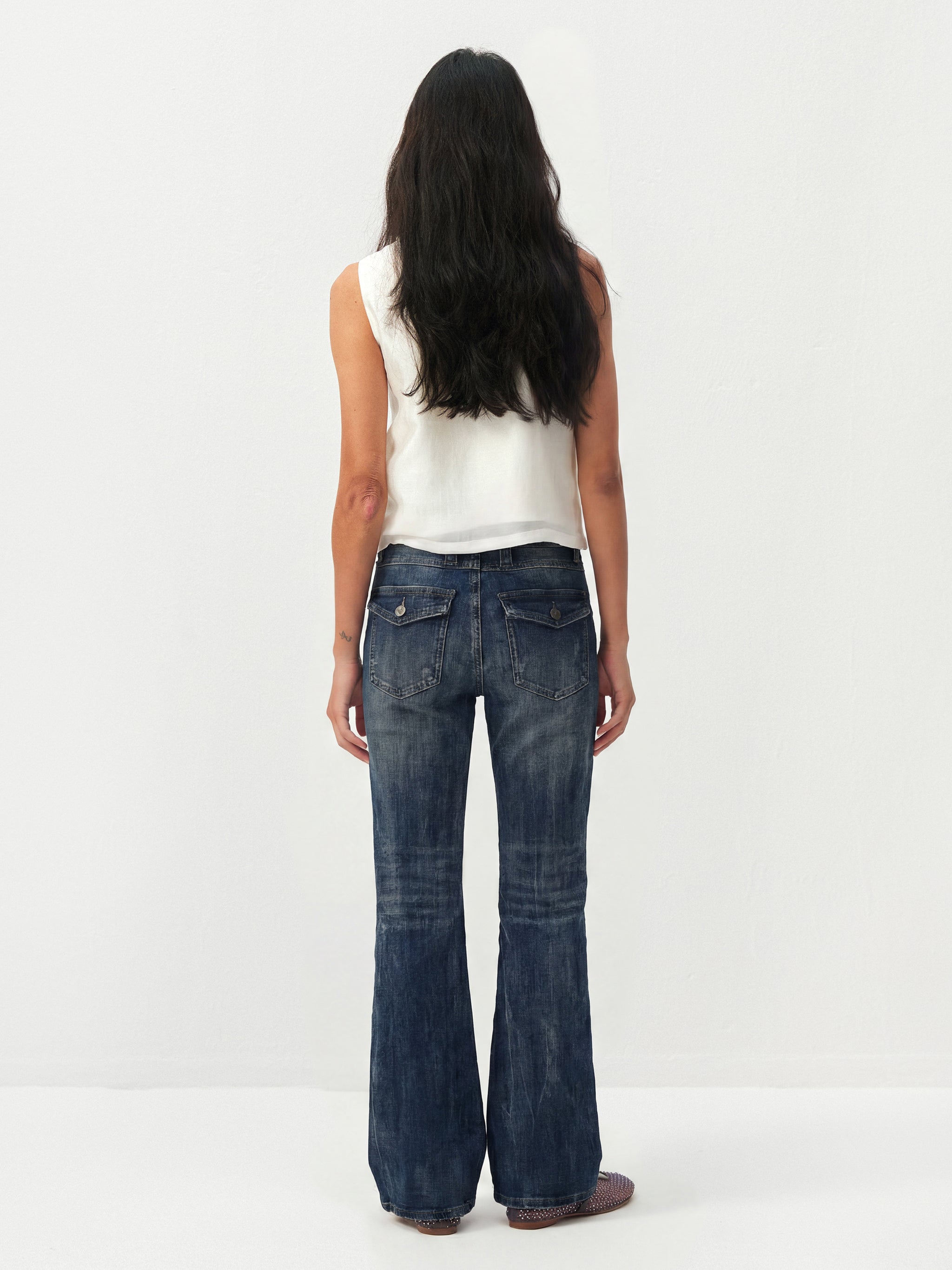CUBIC  Low-Rise Flare Jeans-6