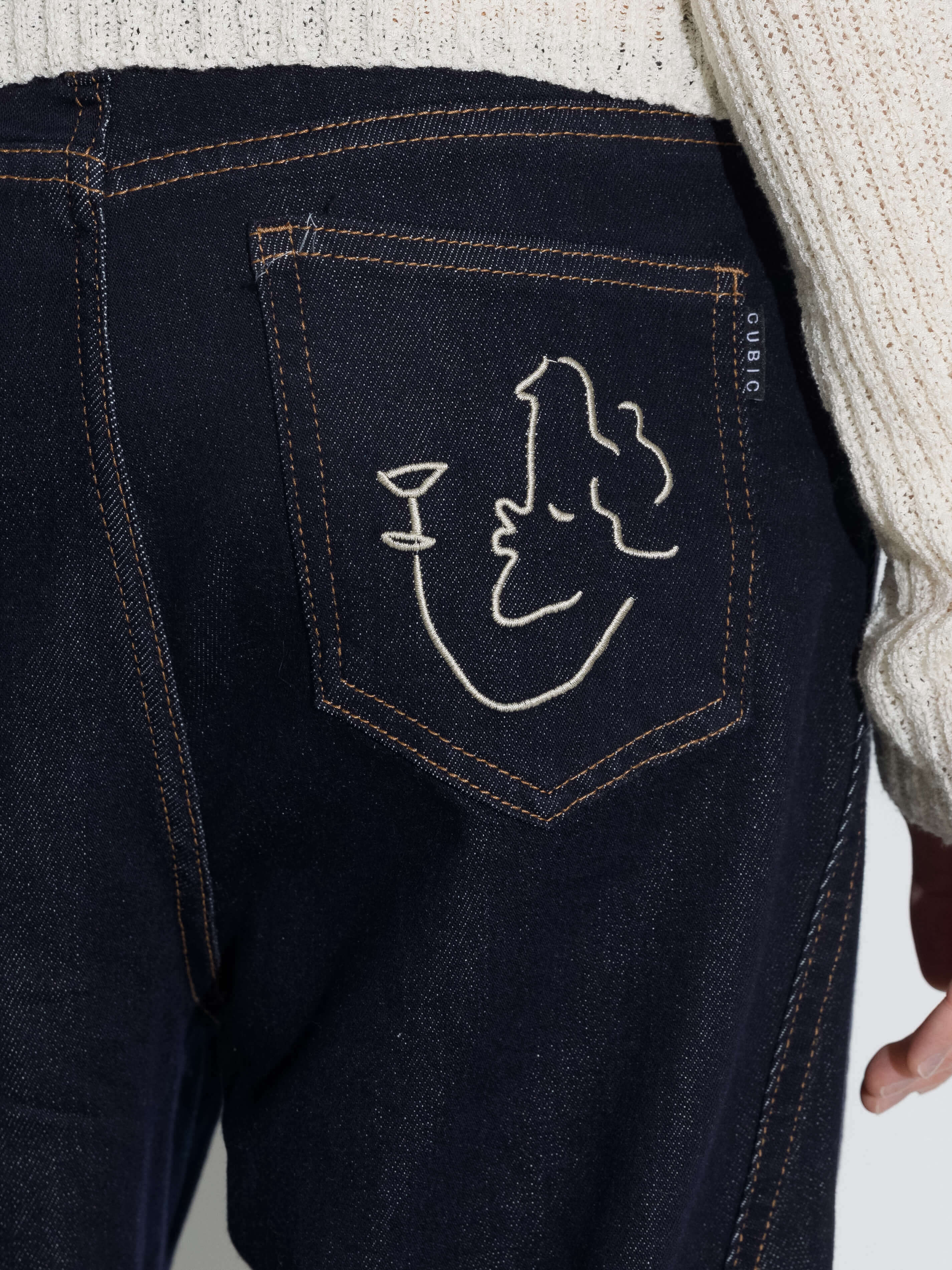 "CUBIC WINE CLUB" Tapered Fit Jeans-6