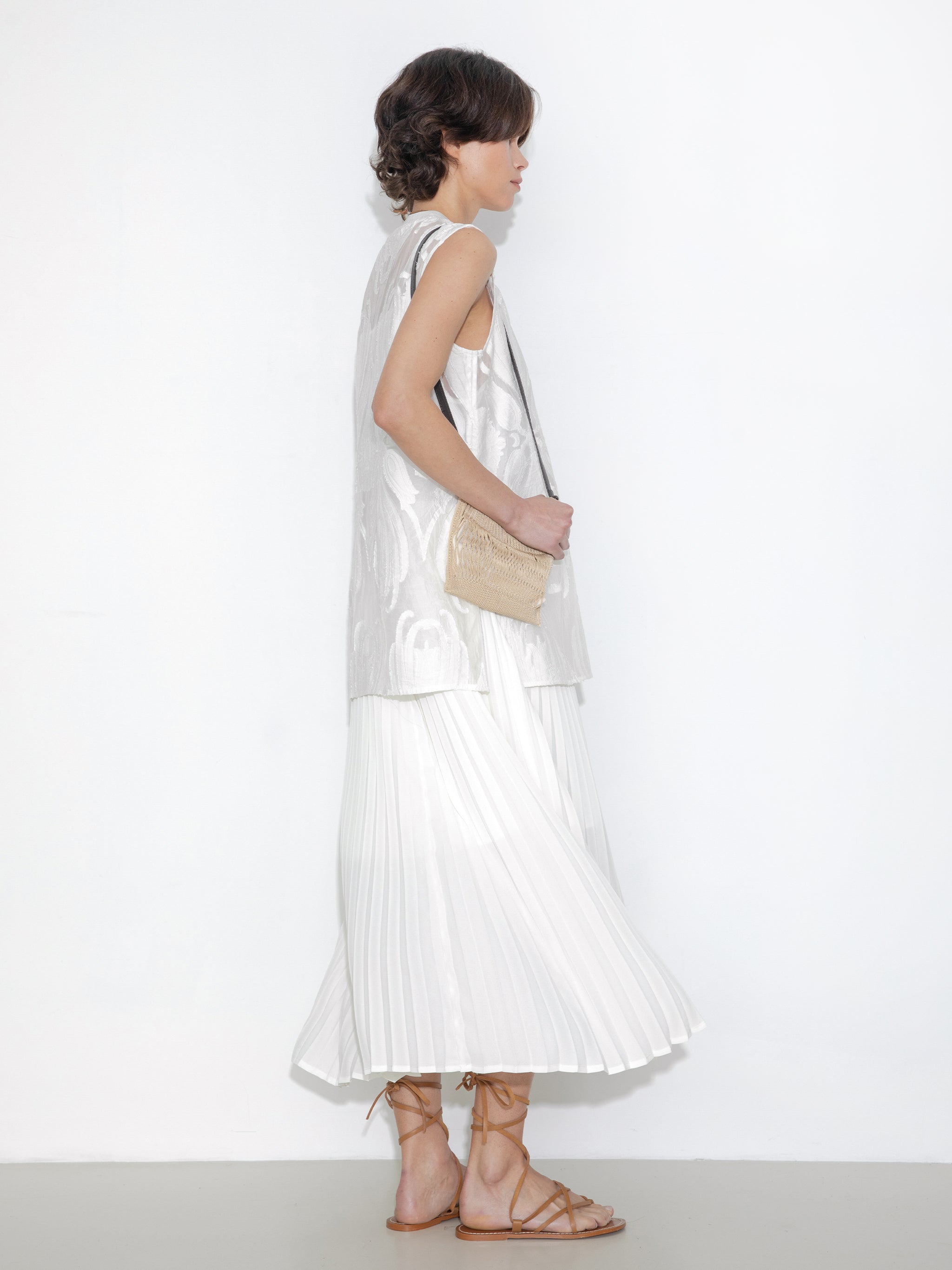 Sheer Patterned Sleeveless Pleated Skirt-6