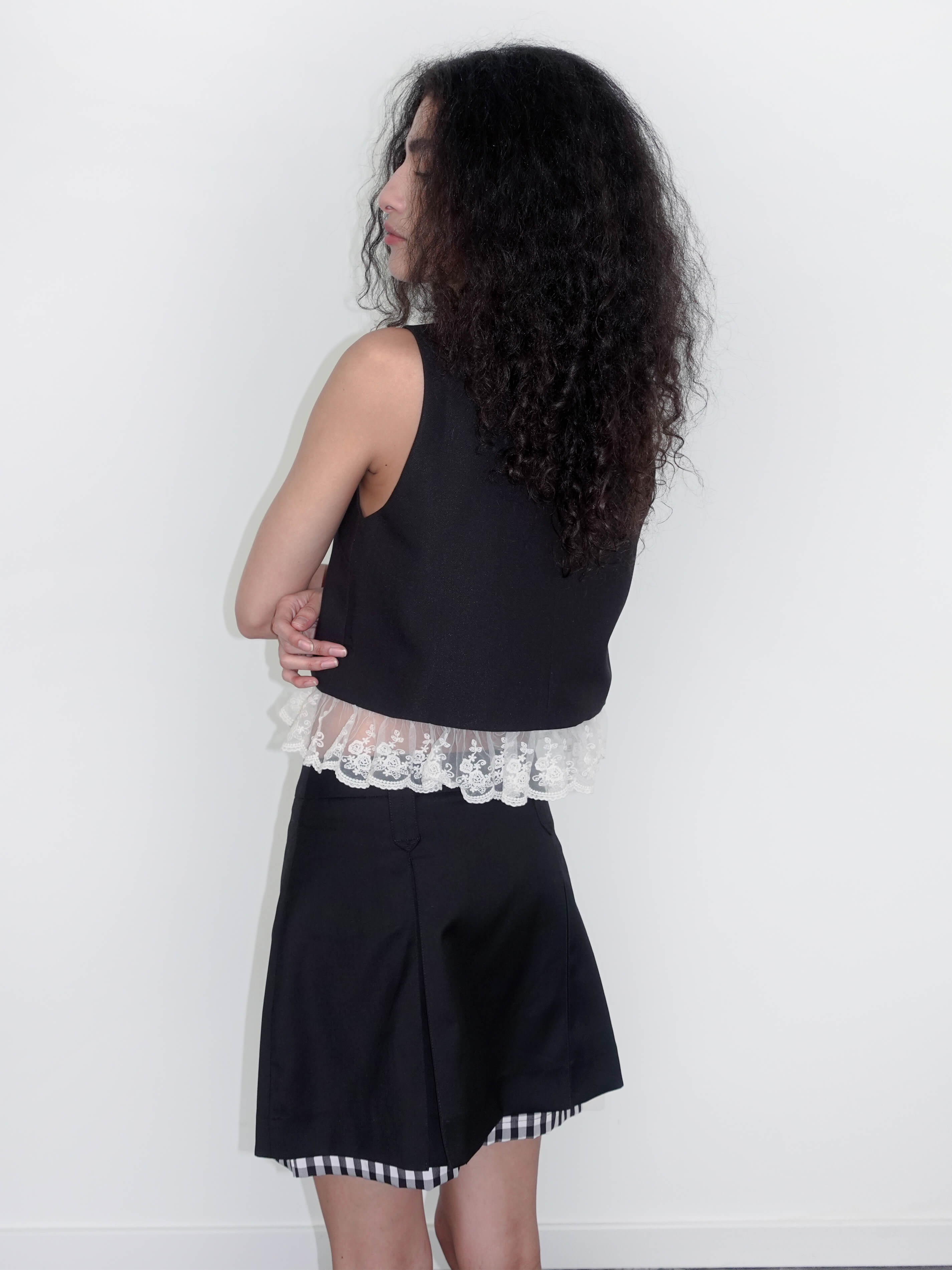 Lace Hem Patchwork Black Tank Top-7