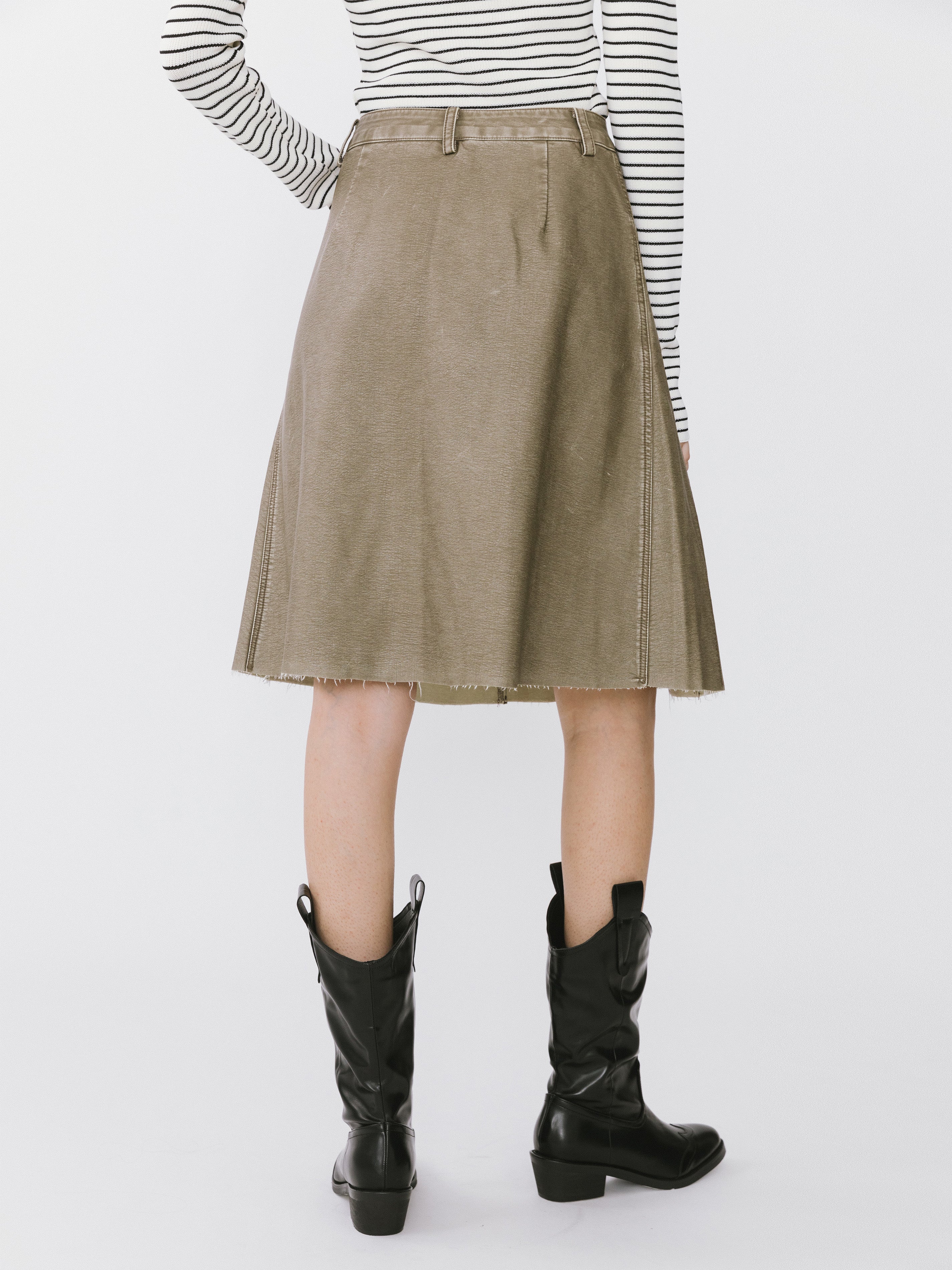 Raw Edge Pleated A-line Skirt-7