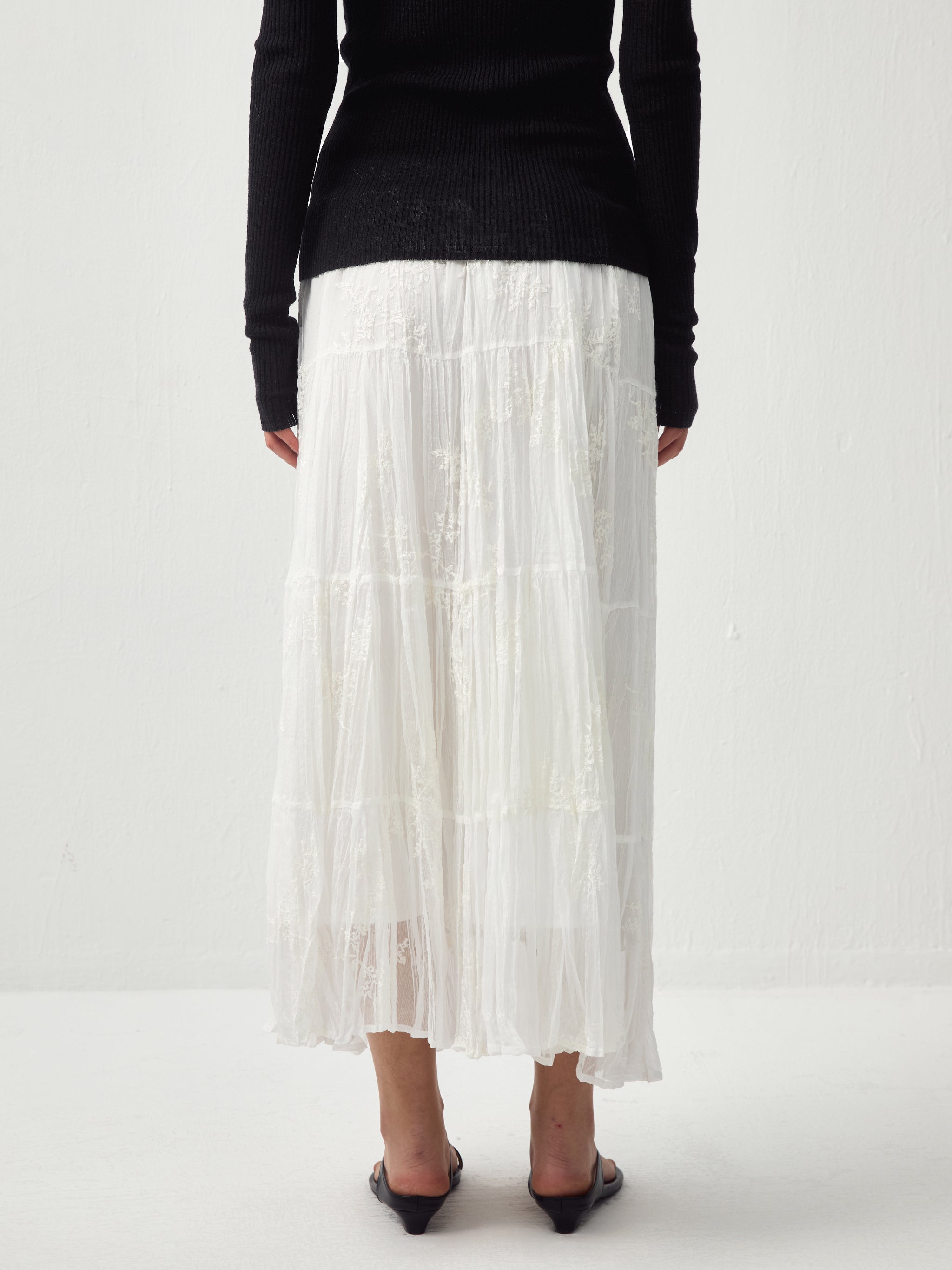 CUBIC Textured A-Line Embroidered Skirt(Pre order: 7 days)-7