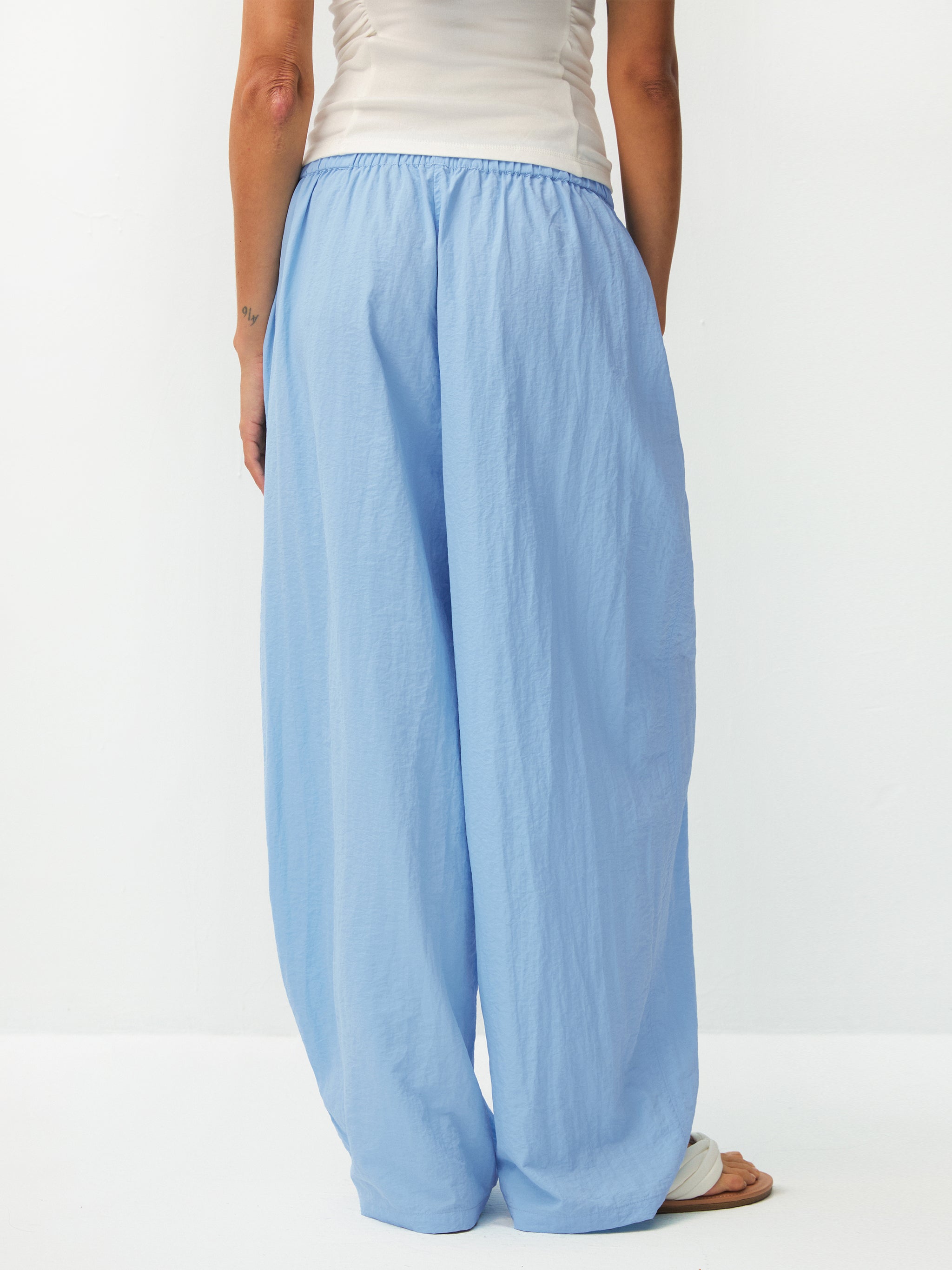 Loose-Fit Elastic Waist Tapered Trousers-6
