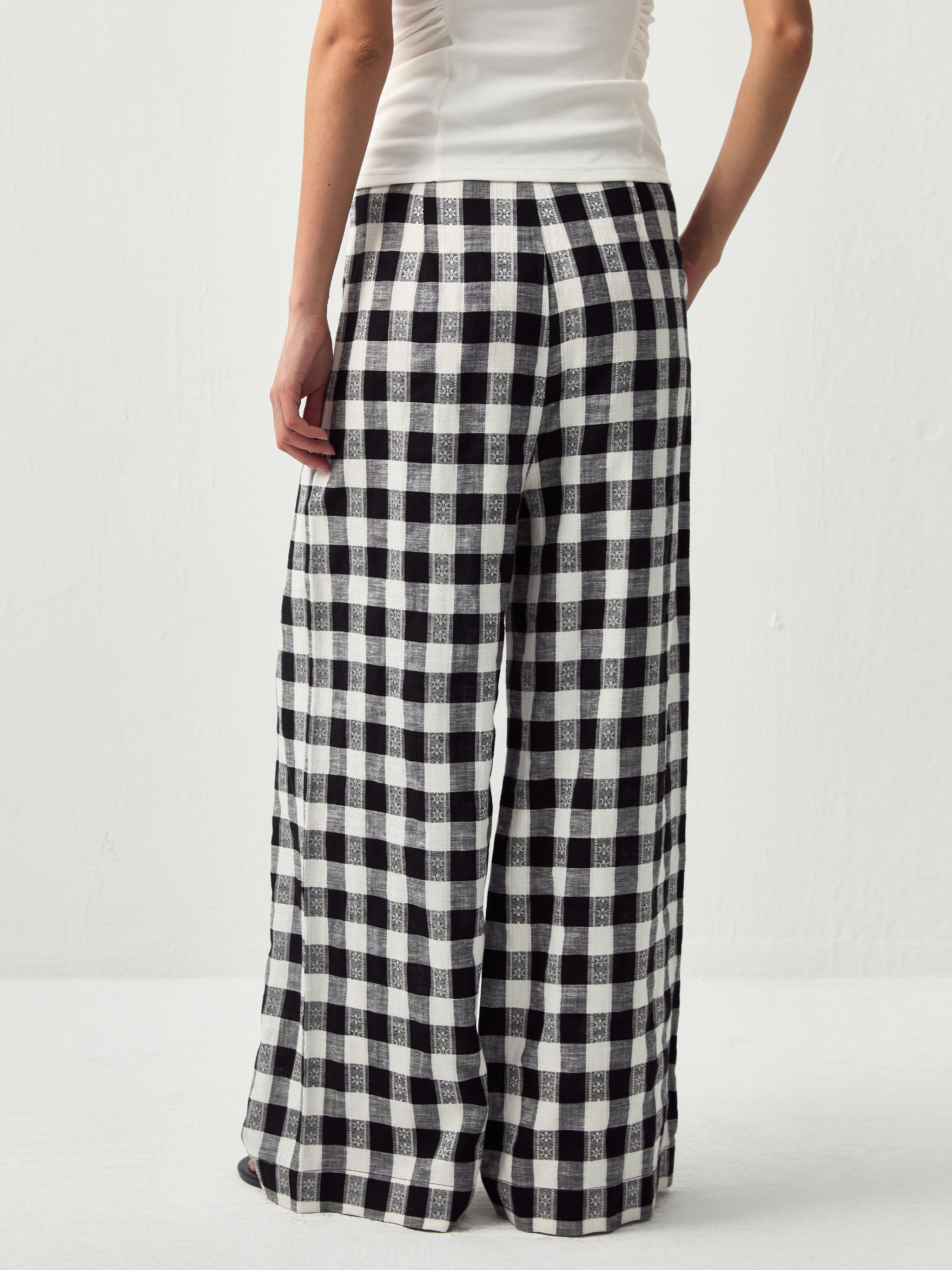 CUBIC Drapey Check Wide-Leg Trousers-6