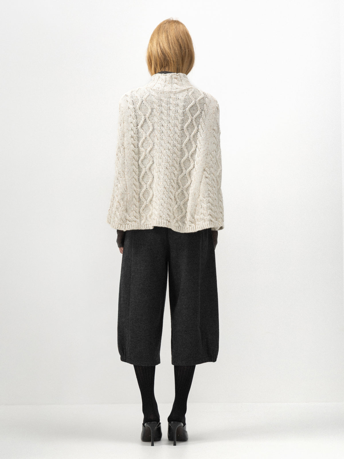 CUBIC Cable-Knit Button-Up Cape-6