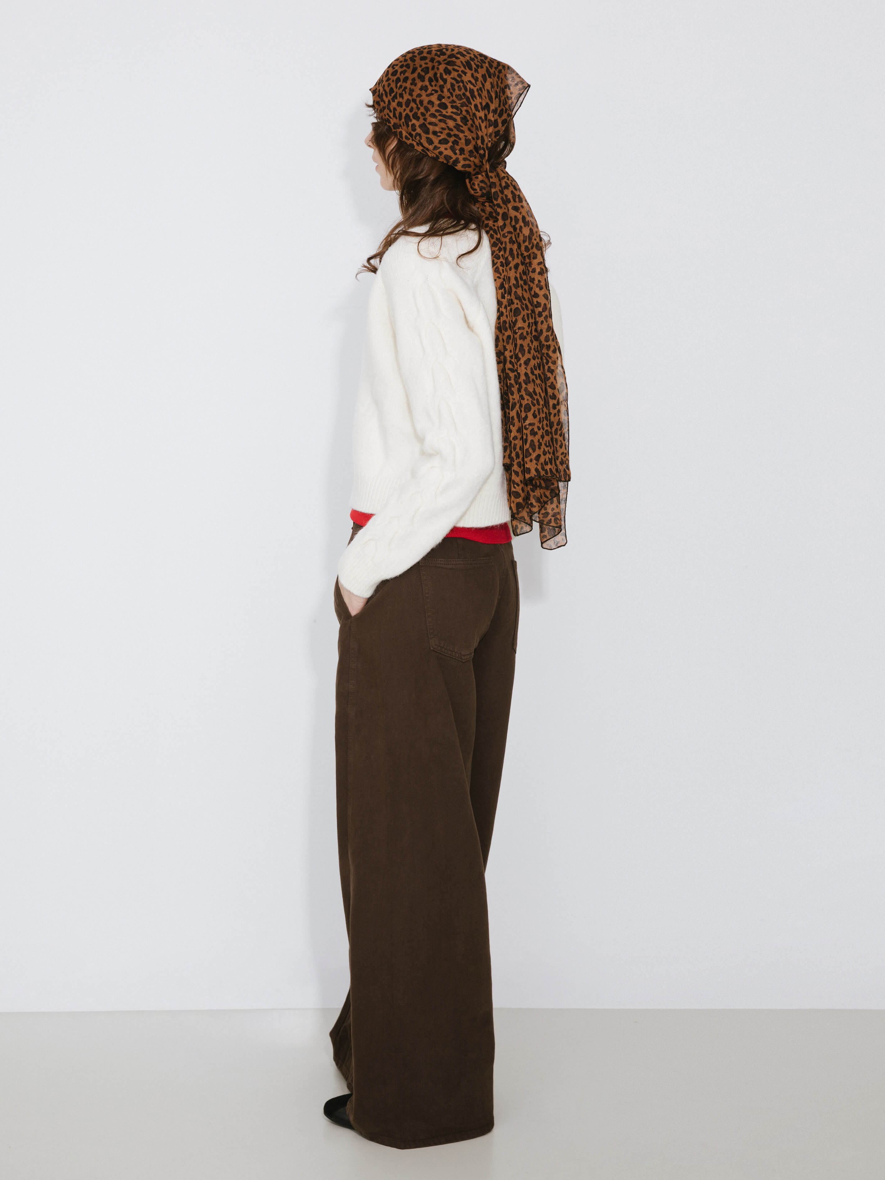 Crew Neck Short Knit Cardigan-7