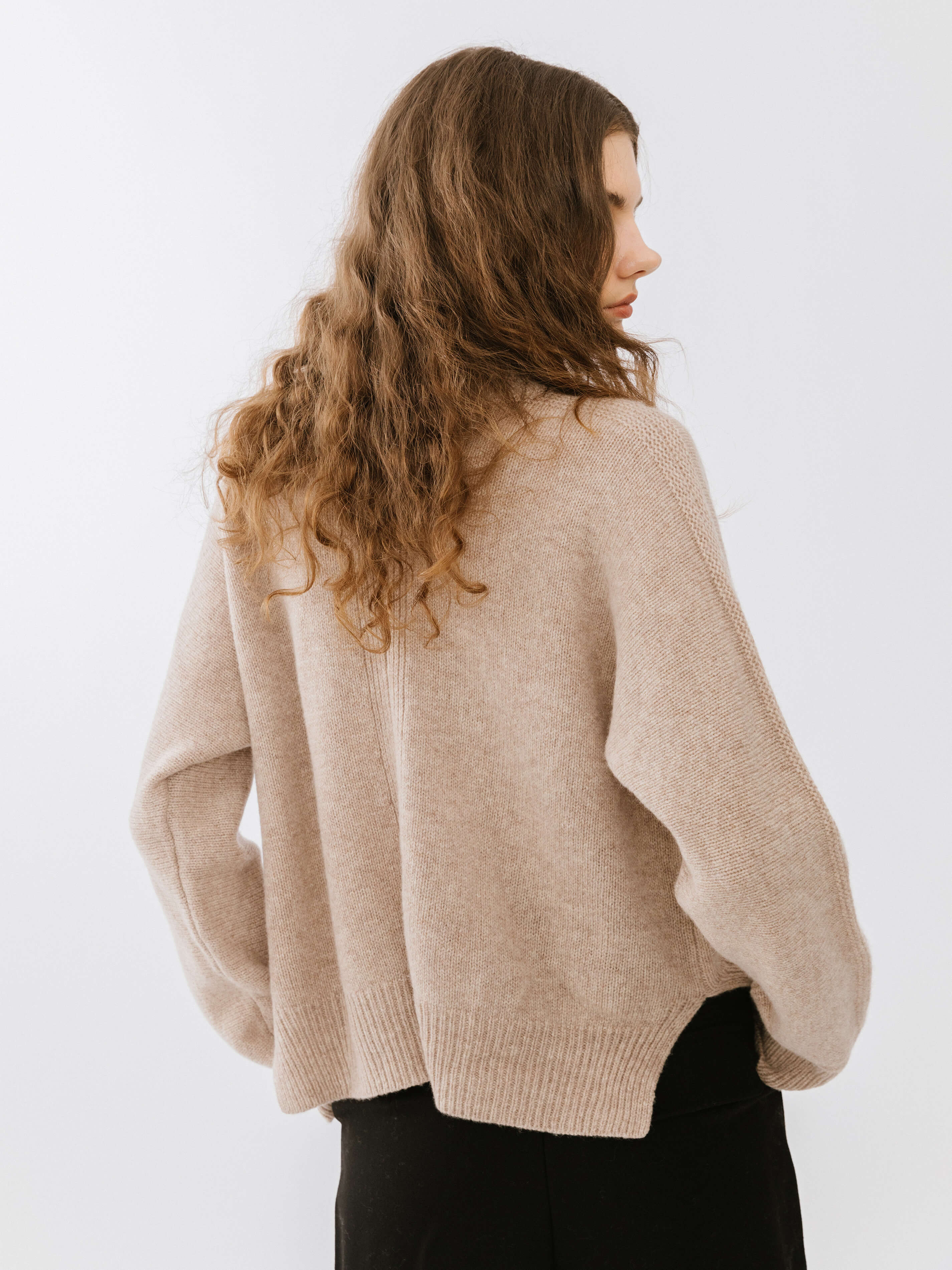 High Neck Sheep Wool Sweater-6