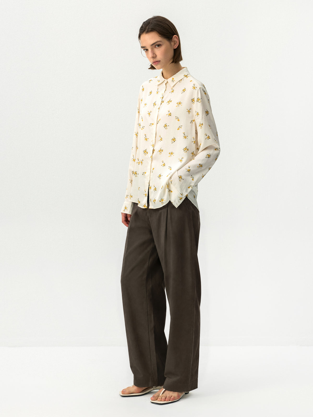 CUBIC Pleated Wide-Leg Trousers-7