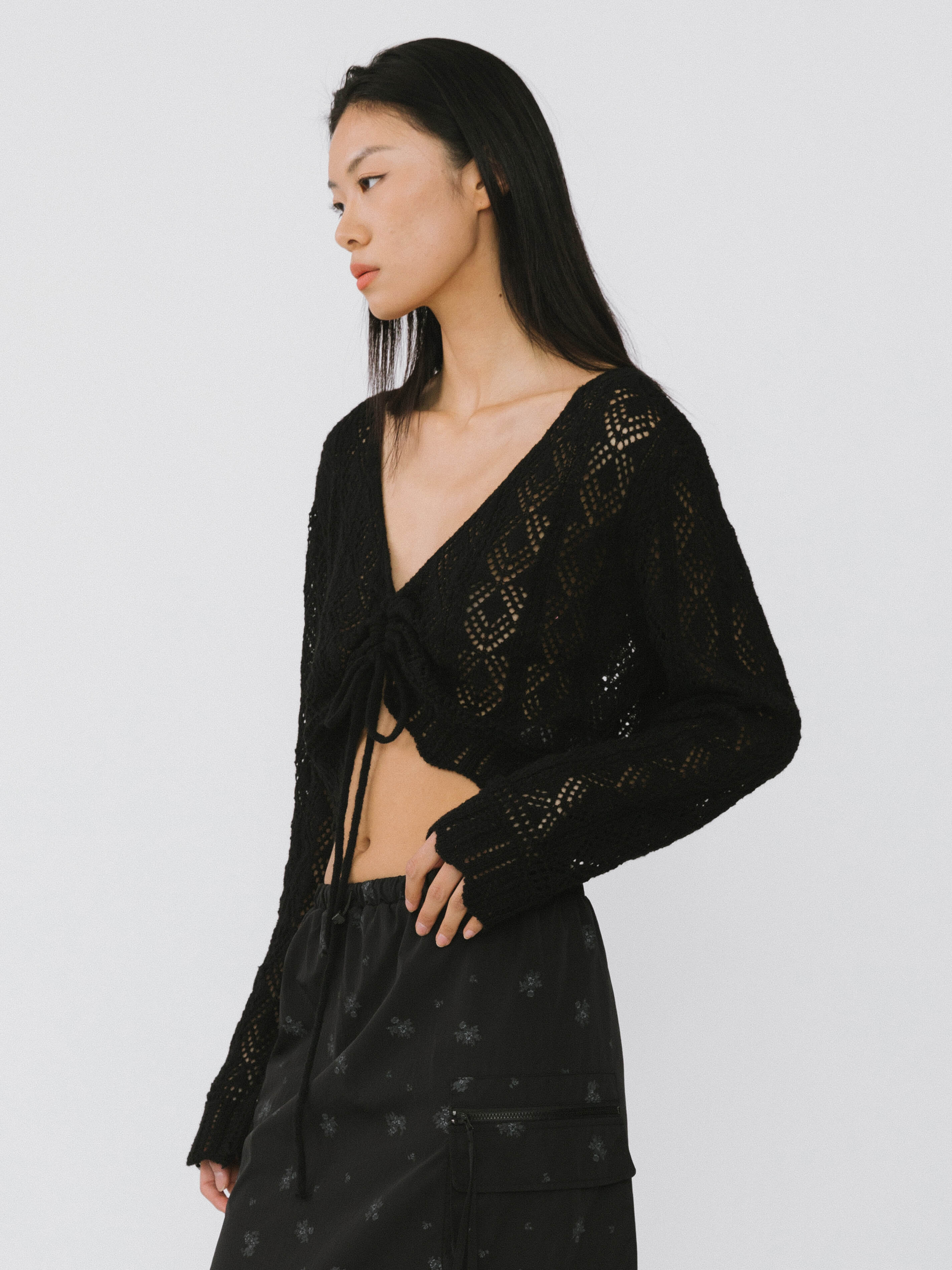 Thin Knit V-Neck Drawstring Top-8