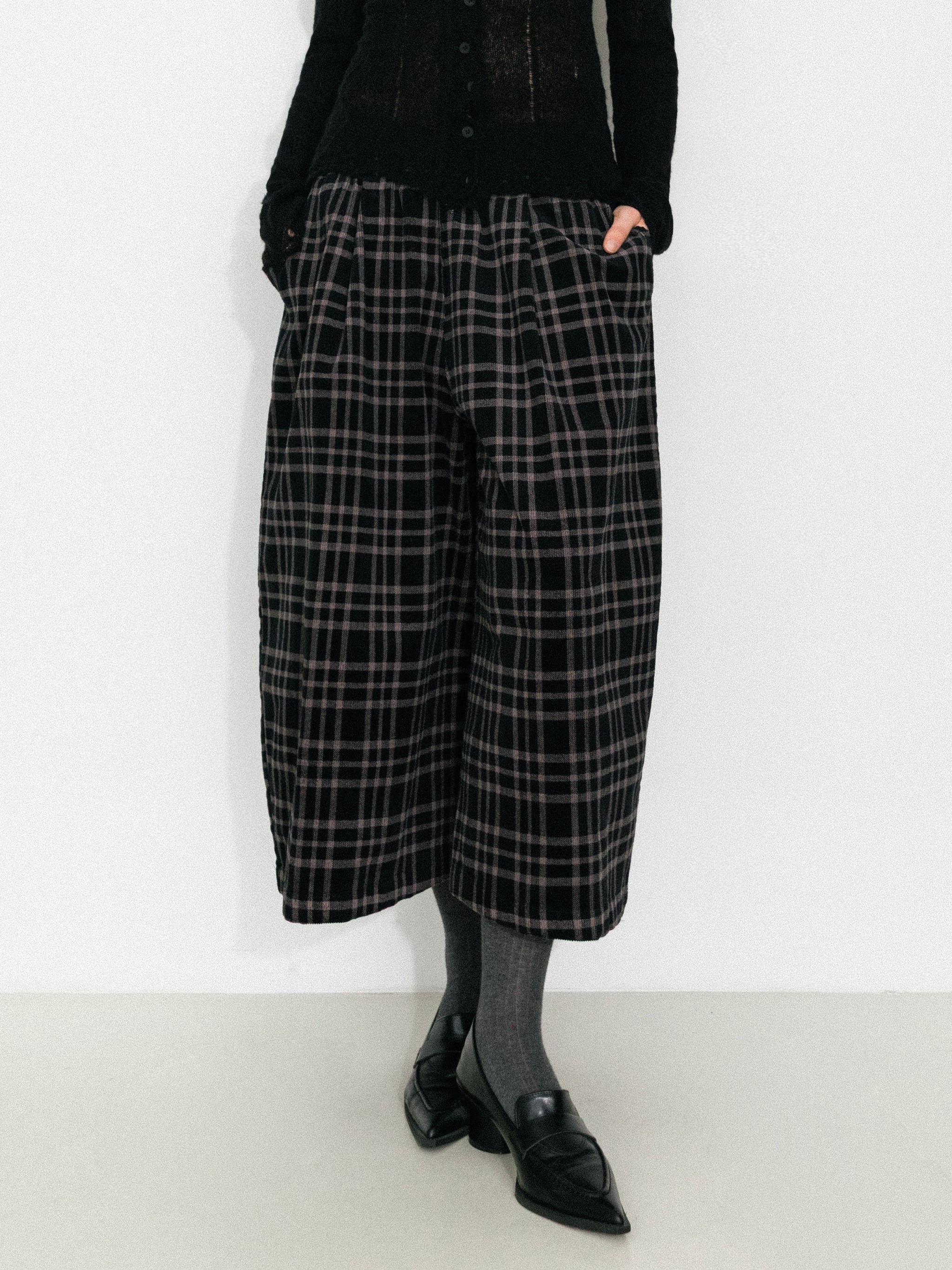 Vintage Plaid Curved Cropped Trousers-7