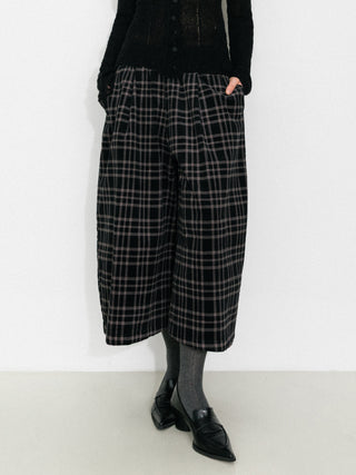 Vintage Plaid Curved Cropped Trousers