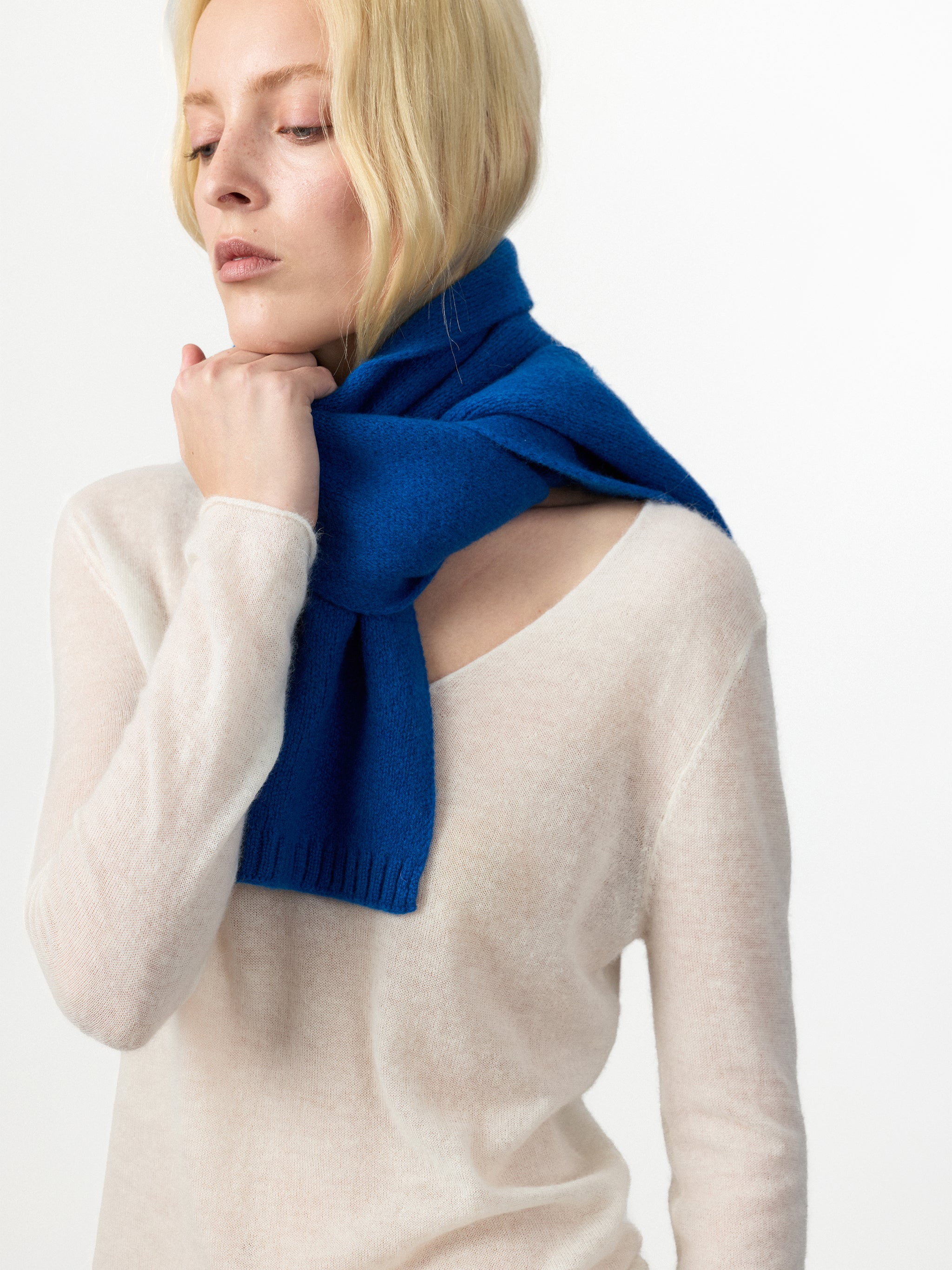CUBIC 100% Wool Knit Scarf-8