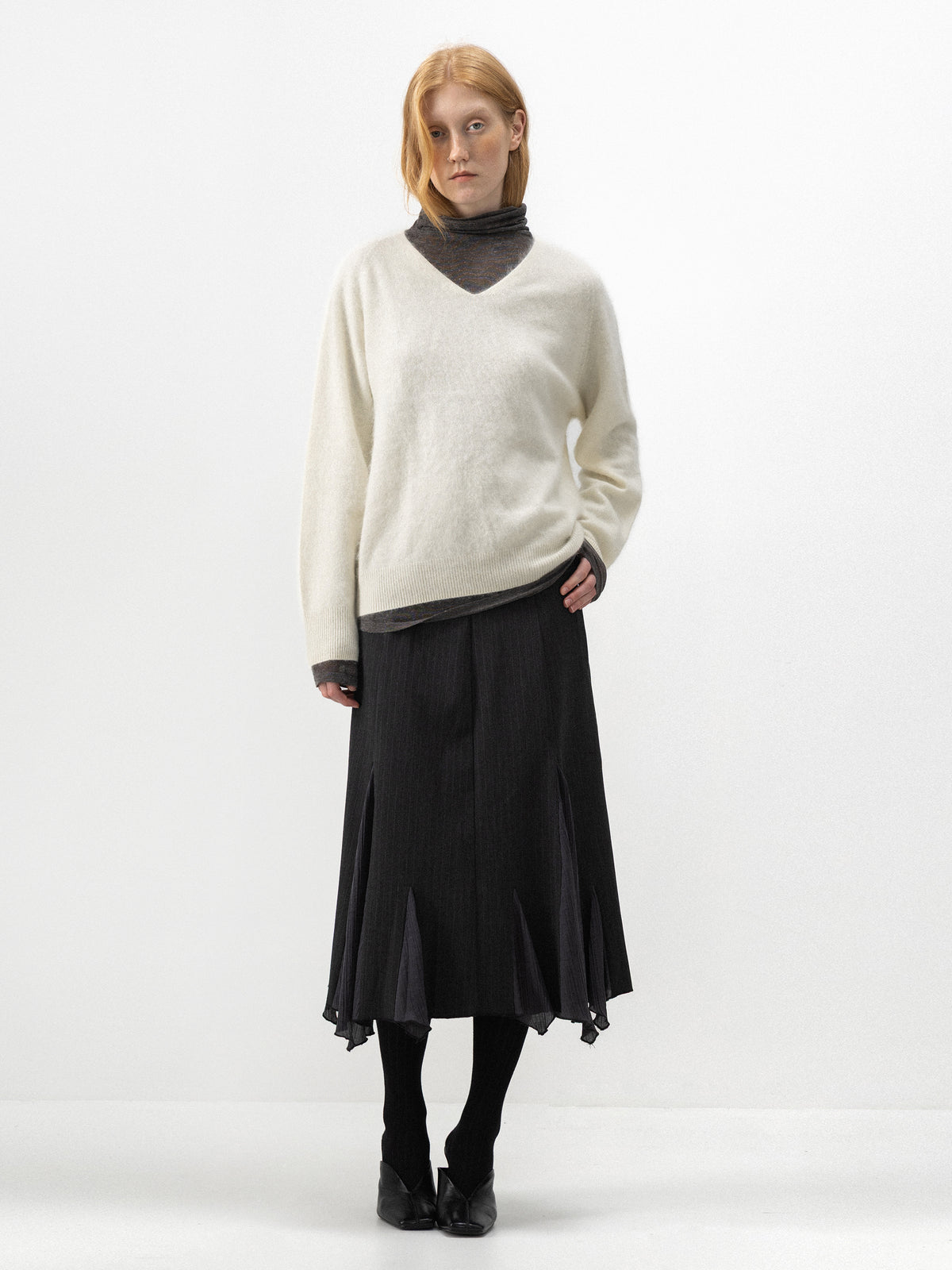 CUBIC Relaxed V-Neck Knit Sweater-7