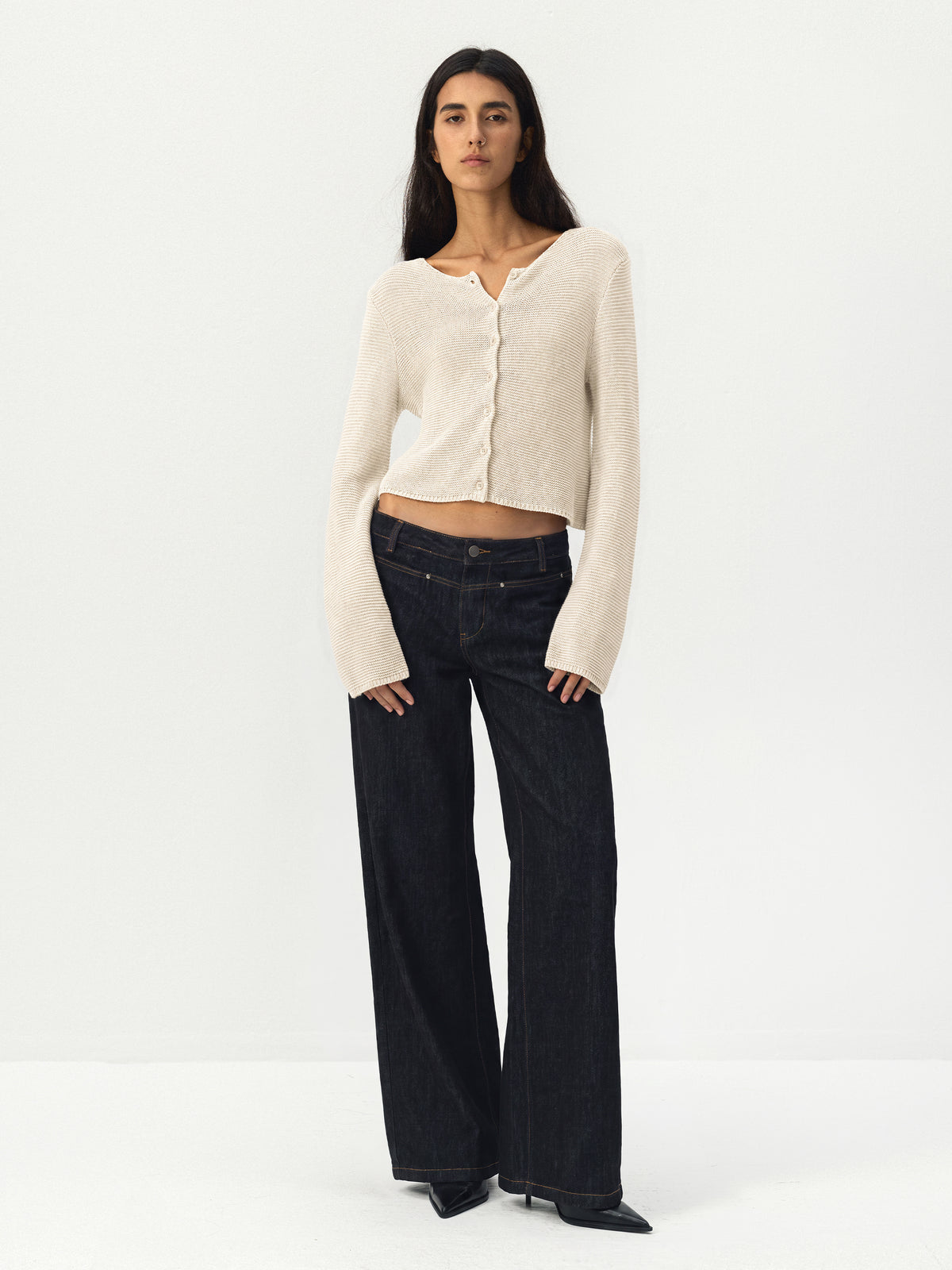 CUBIC Scoop Neck Button Knit Cardigan-7