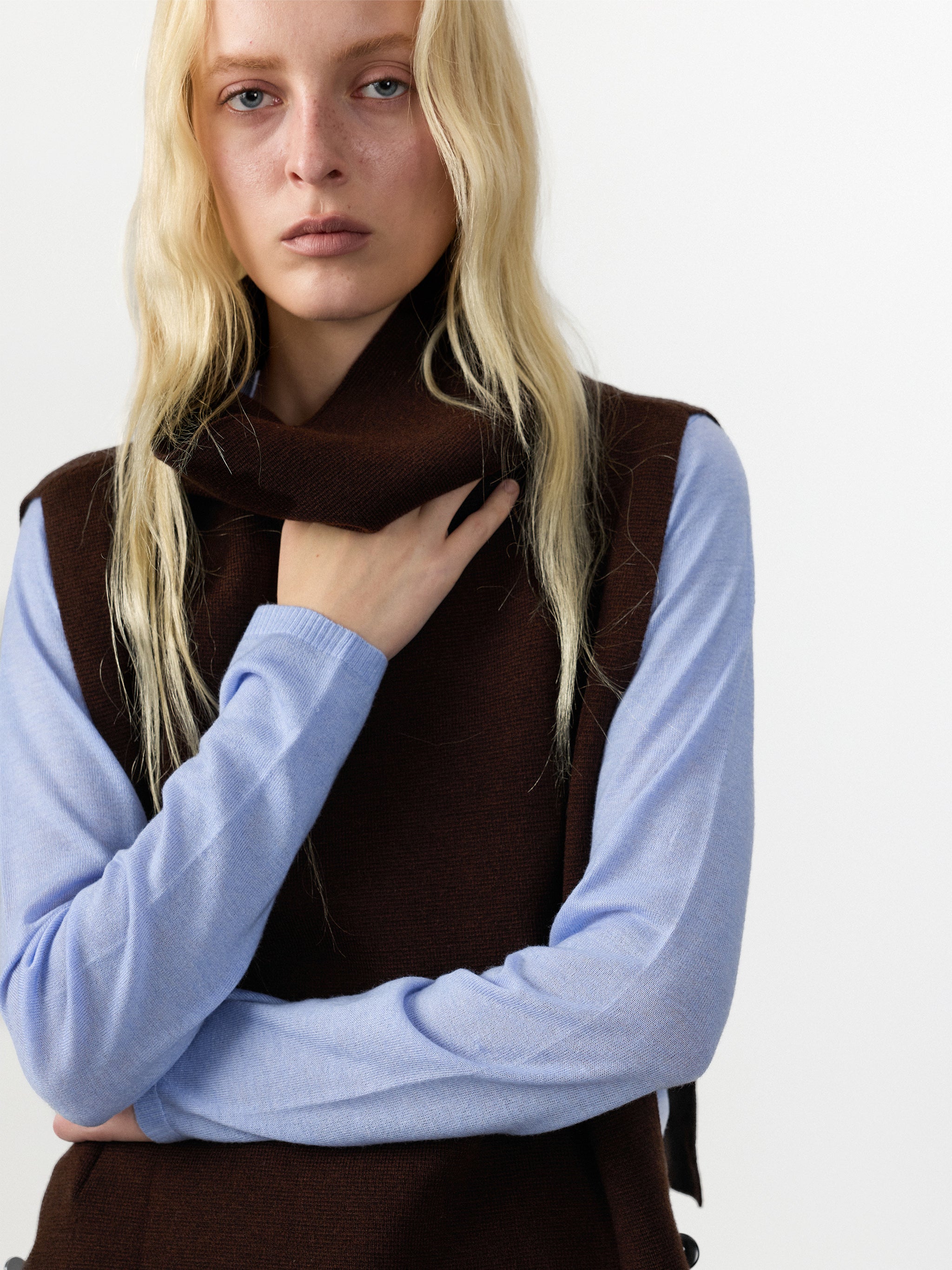 CUBIC Relaxed Sleeveless Knit Vest-8