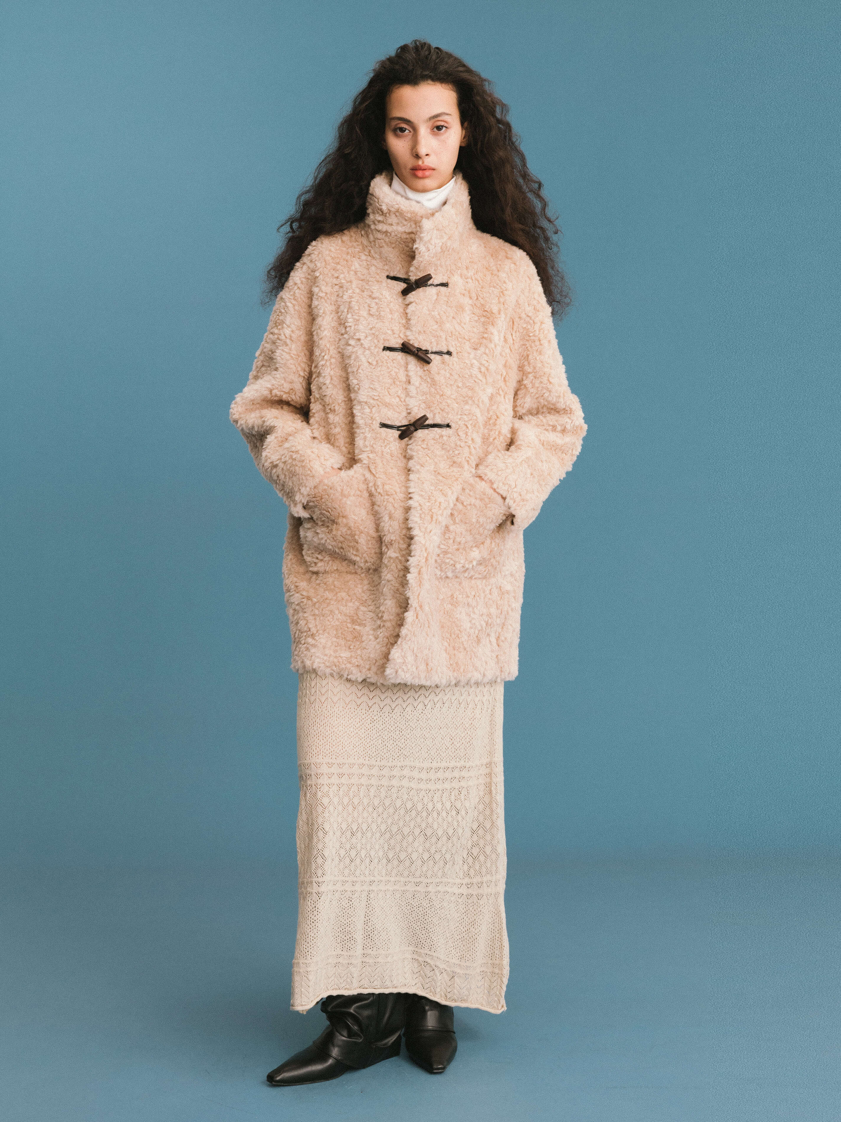 ONE BY CUBIC Hign Collar Furry 100% Wool Coat-8