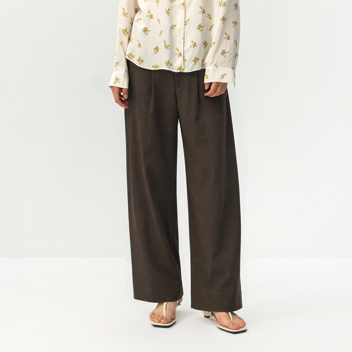 CUBIC Pleated Wide-Leg Trousers-8