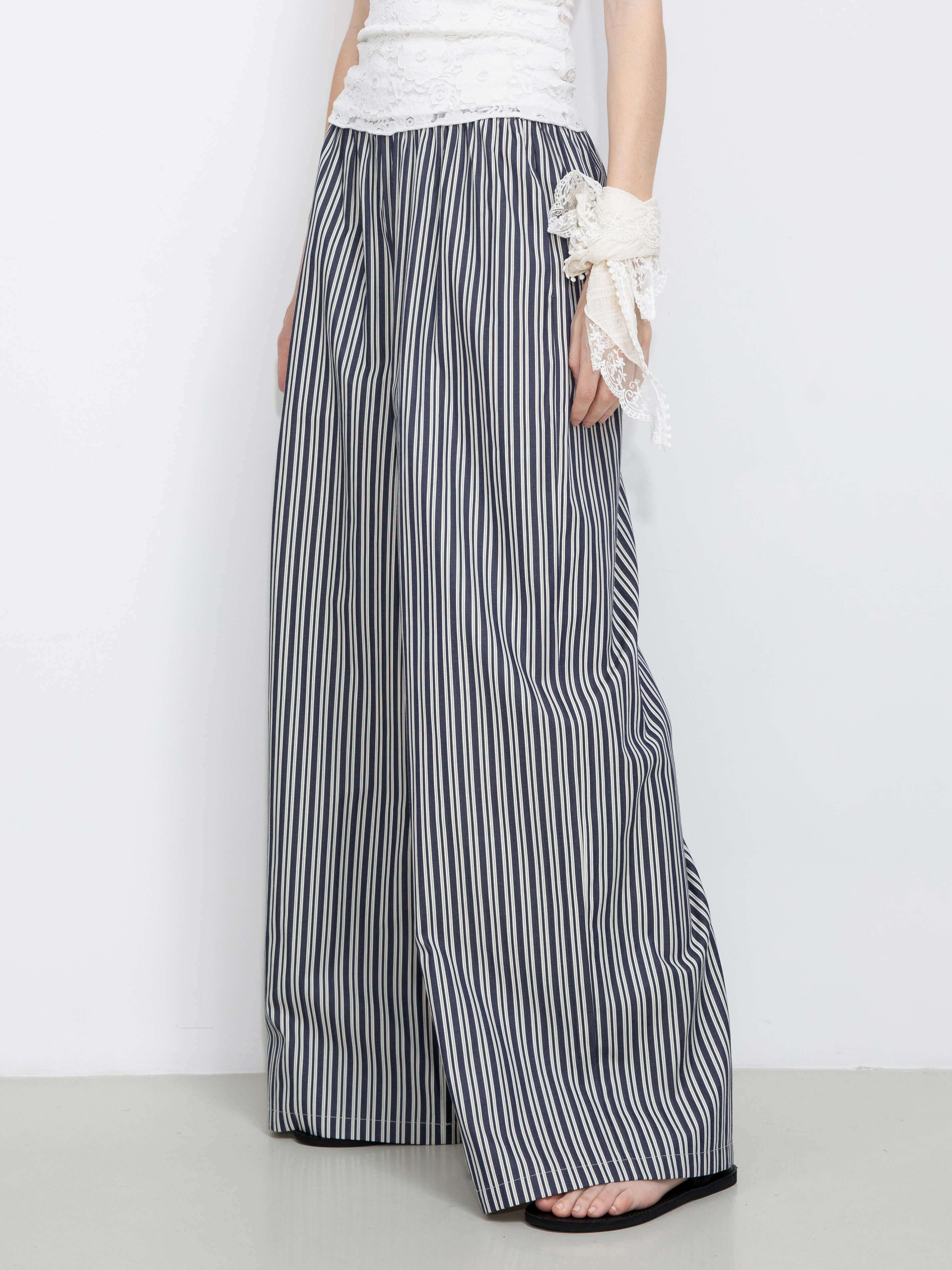 Pleated Striped Wide-Leg Trousers-13