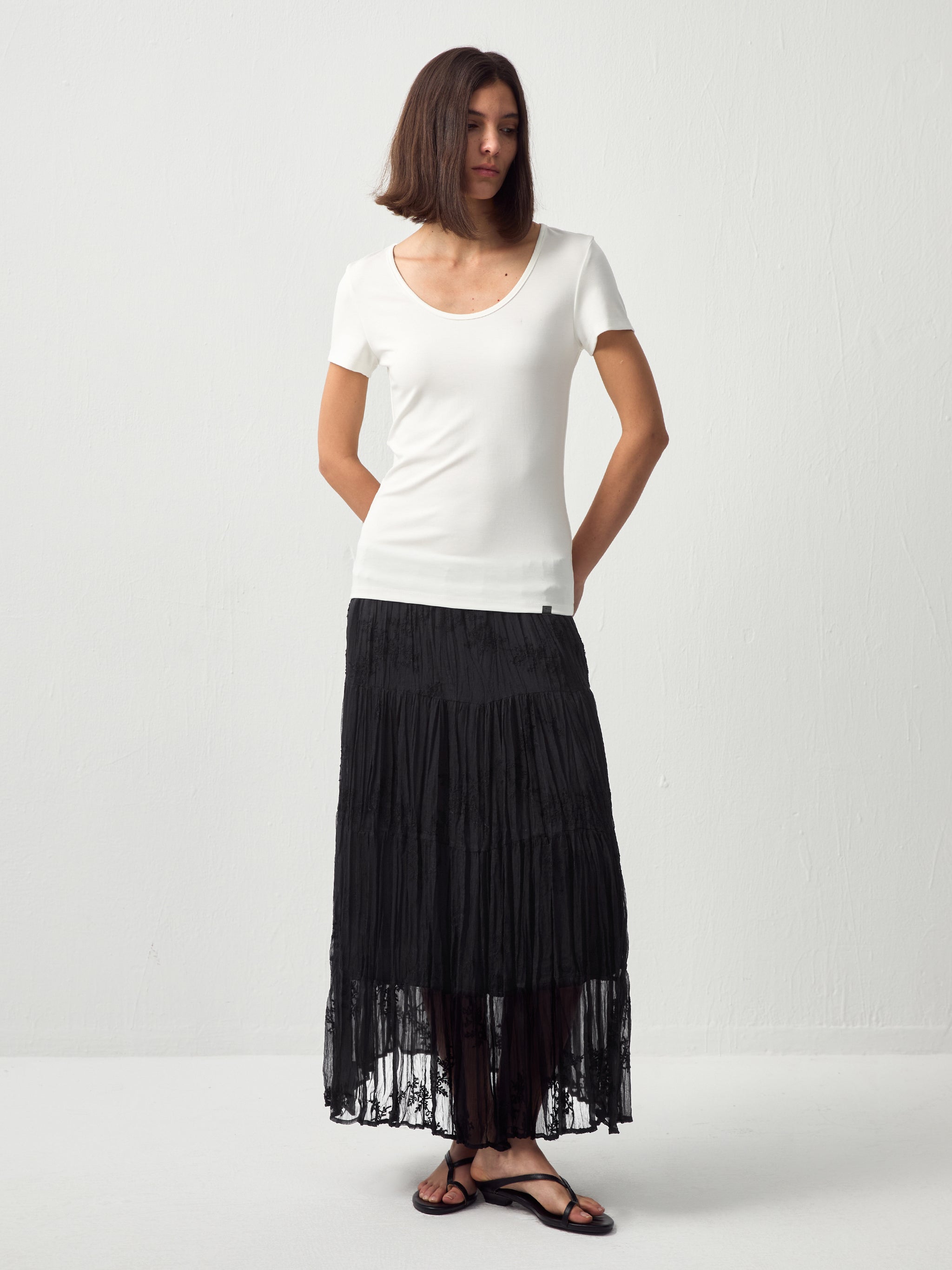 CUBIC Textured A-Line Embroidered Skirt(Pre order: 7 days)-9