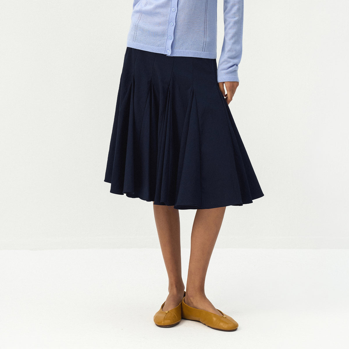 CUBIC Pleated Flared Midi Skirt-9