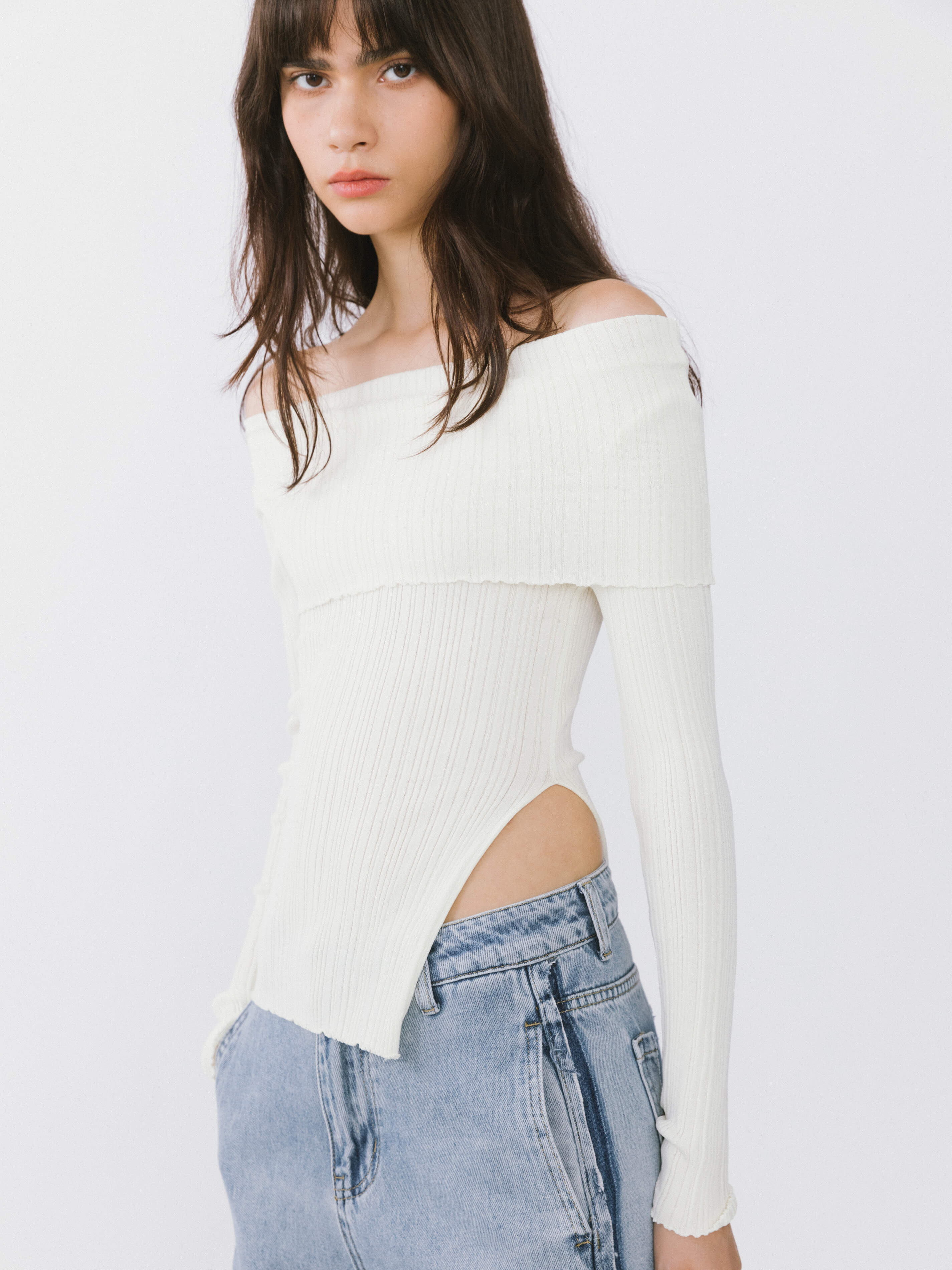 Off-Shoulder Long Sleeve Fitted Top-10
