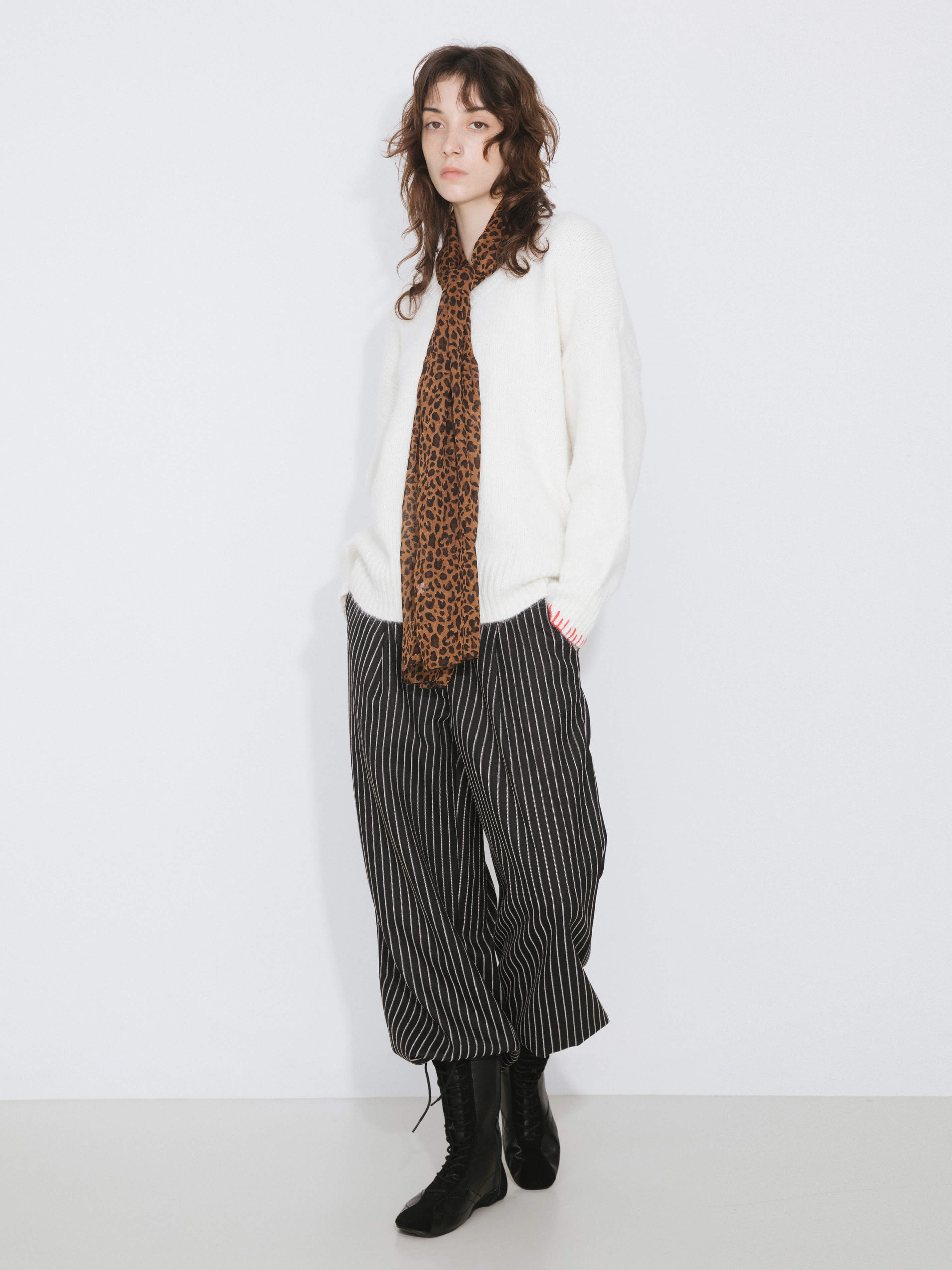 V-Neck Alpaca Knitwear Jumper-9