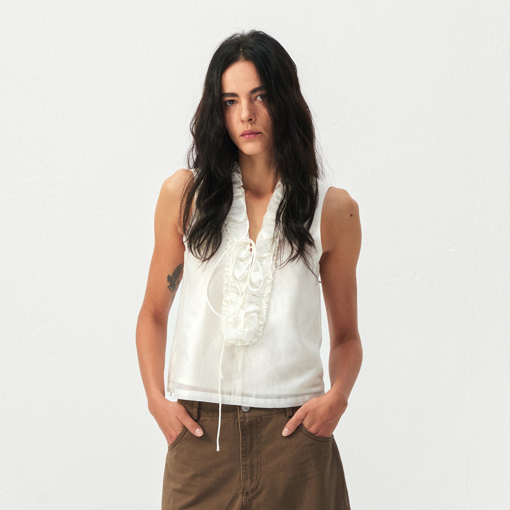CUBIC Ruffled V-Neck Sleeveless Blouse-9