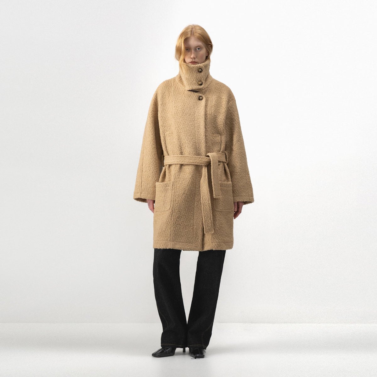 CUBIC Stand-Collar Cape-Style Wool Coat-9