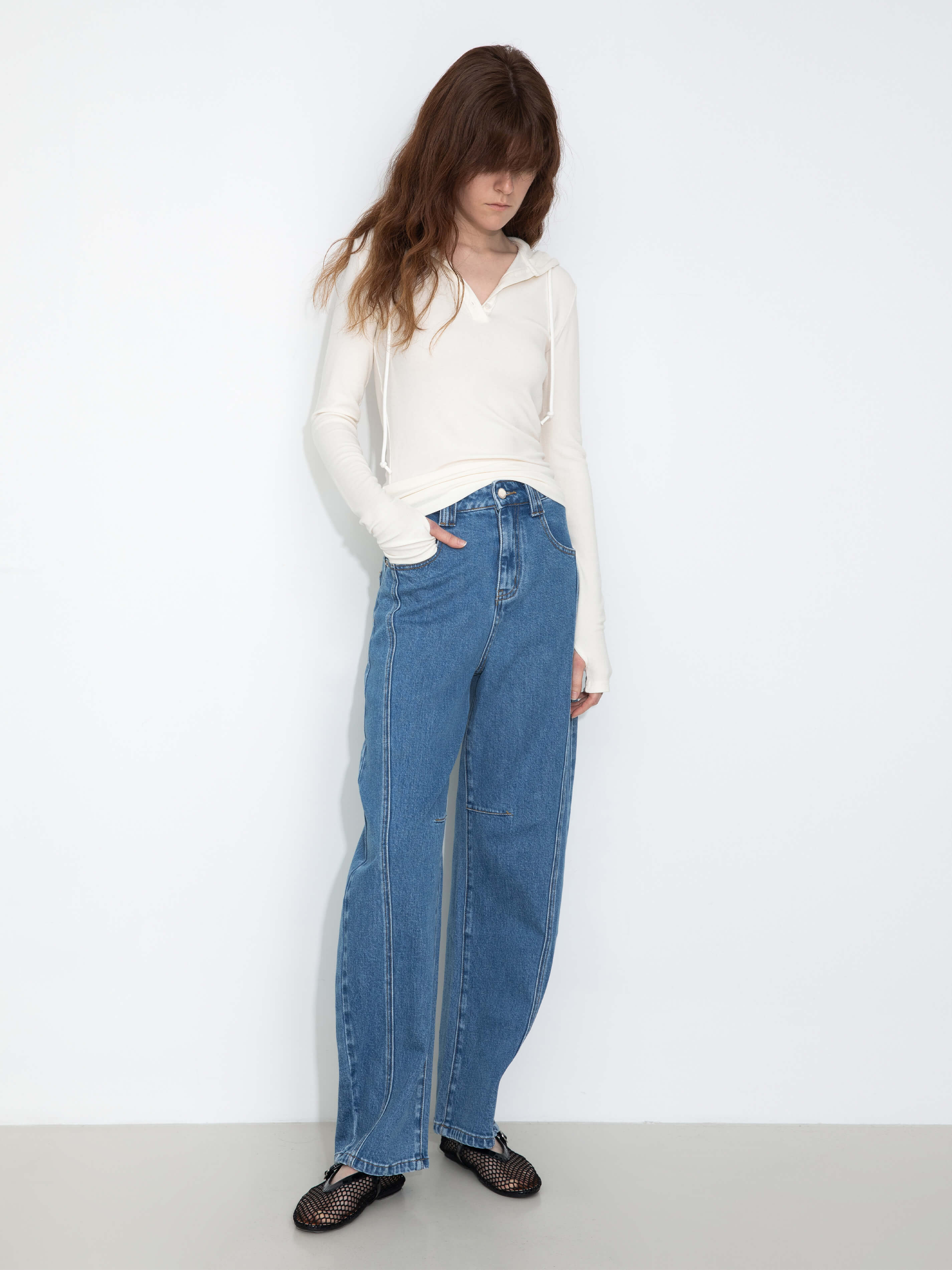 Panelled Loose-Fit Wide-Leg Tapered Jeans-10