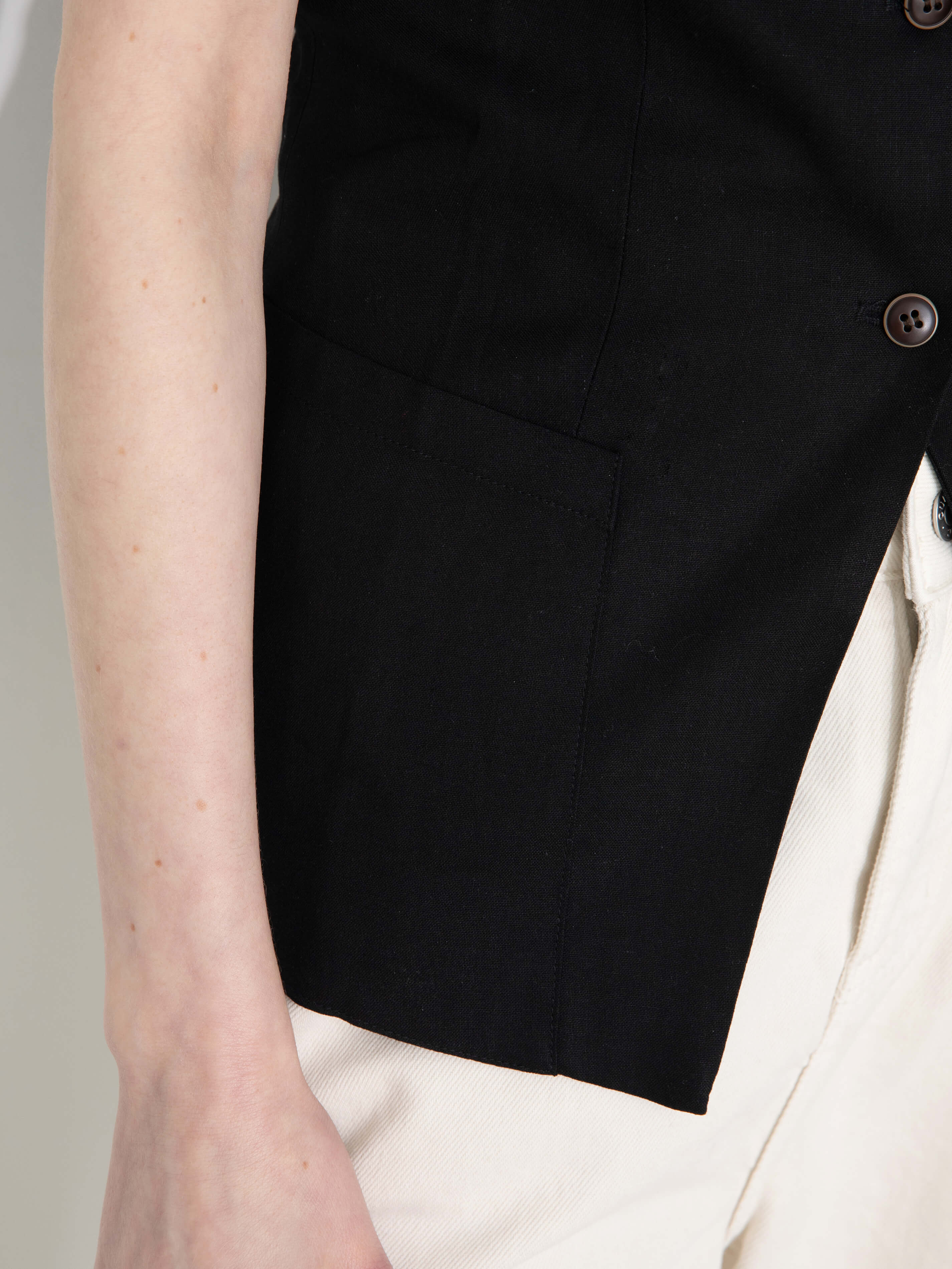Fitted Buttoned Round Neck Vest-13