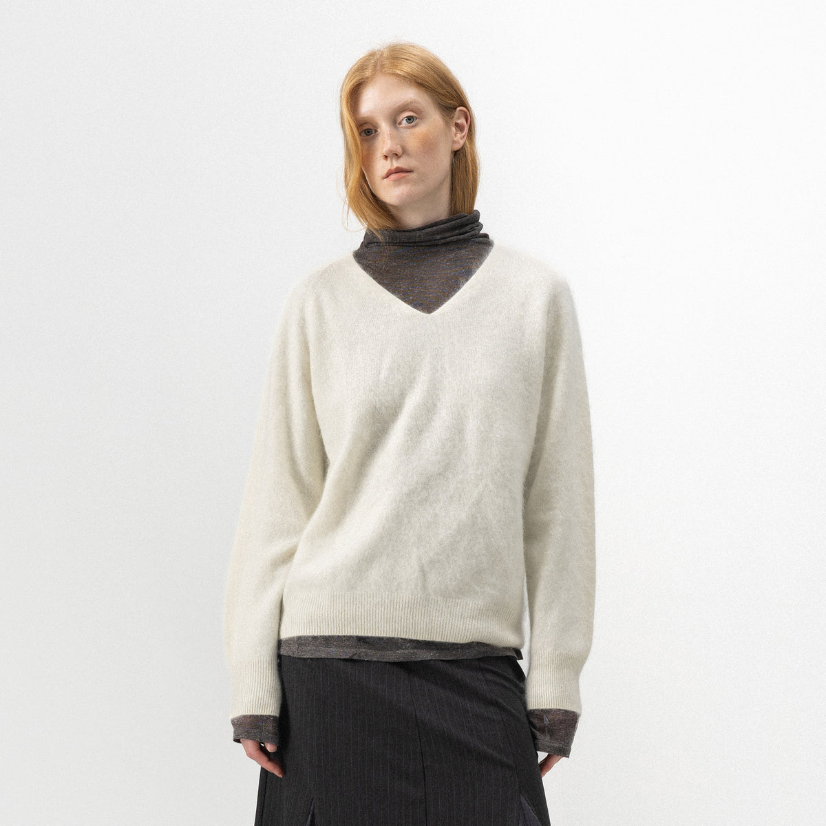 CUBIC Relaxed V-Neck Knit Sweater-9