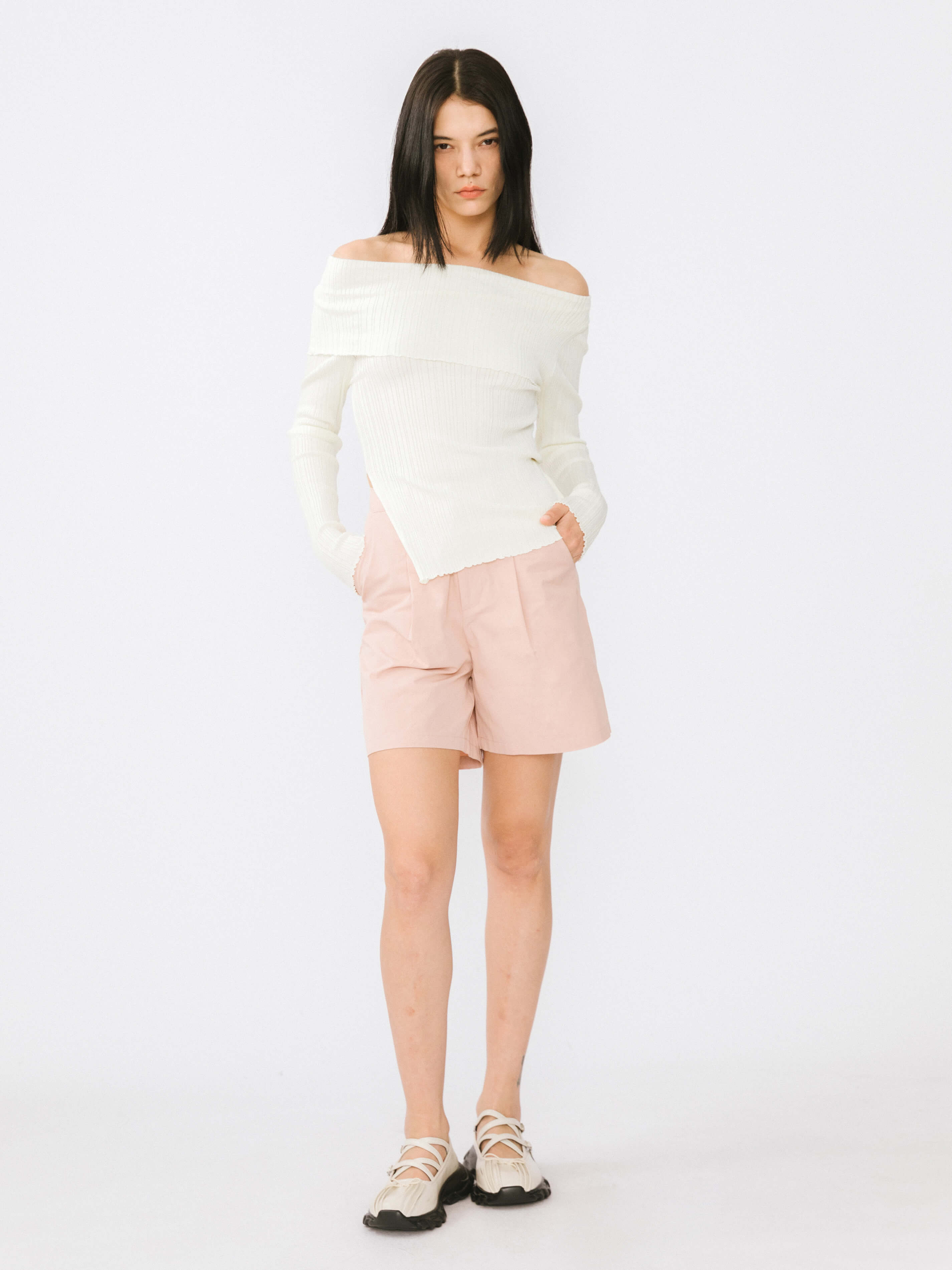 A-line Pleated Tailored Shorts-10