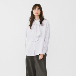 Pinstripe Long Sleeves Shirt with Tie Down Collar