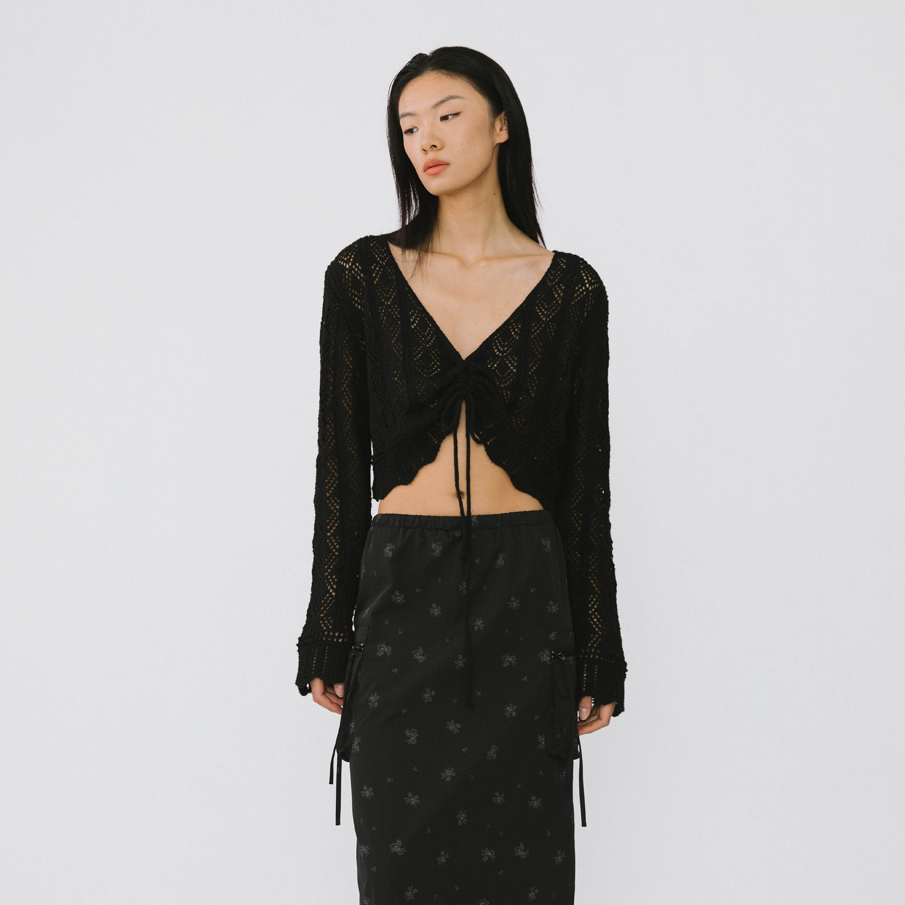 Thin Knit V-Neck Drawstring Top-14