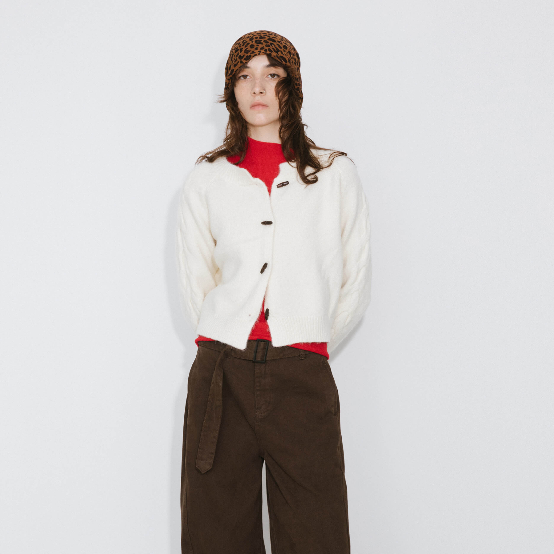 Crew Neck Short Knit Cardigan-3