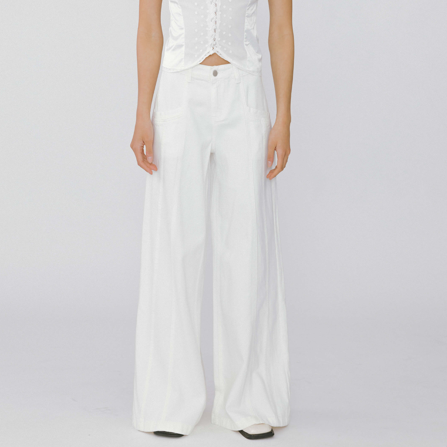 Front Stitch Wide Leg Jeans-14