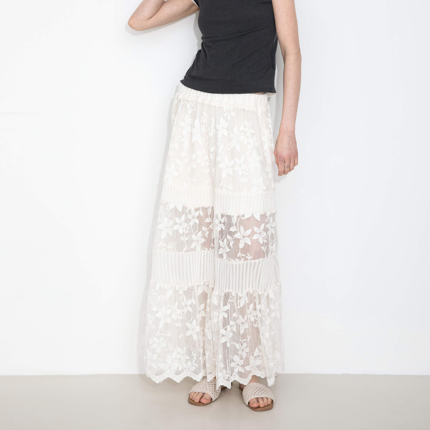 Textured Floral Print Lace Panel Skirt-3