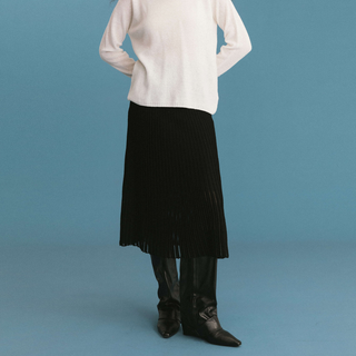 ONE BY CUBIC Lace Stitch Knitted Midi Skirt